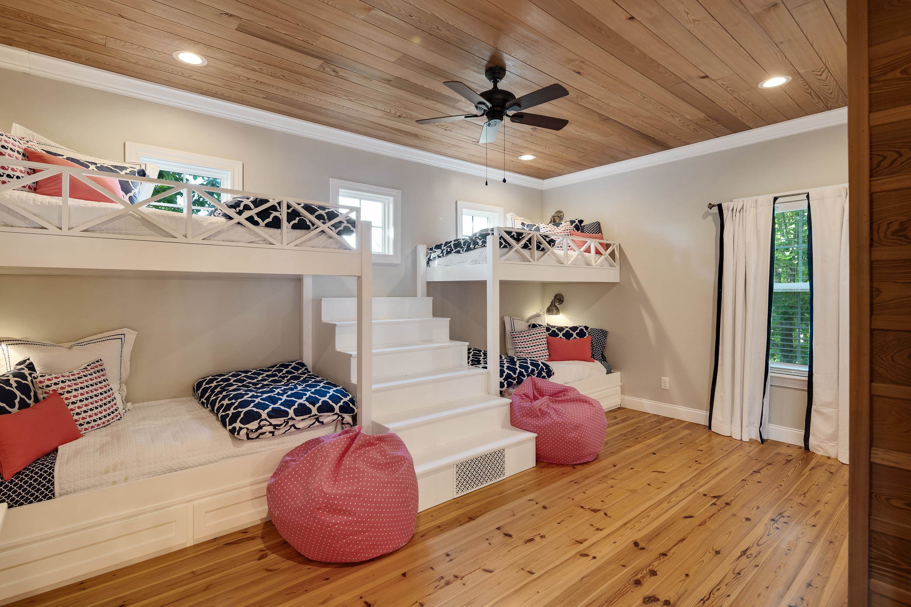8 SHADY OAK CV
