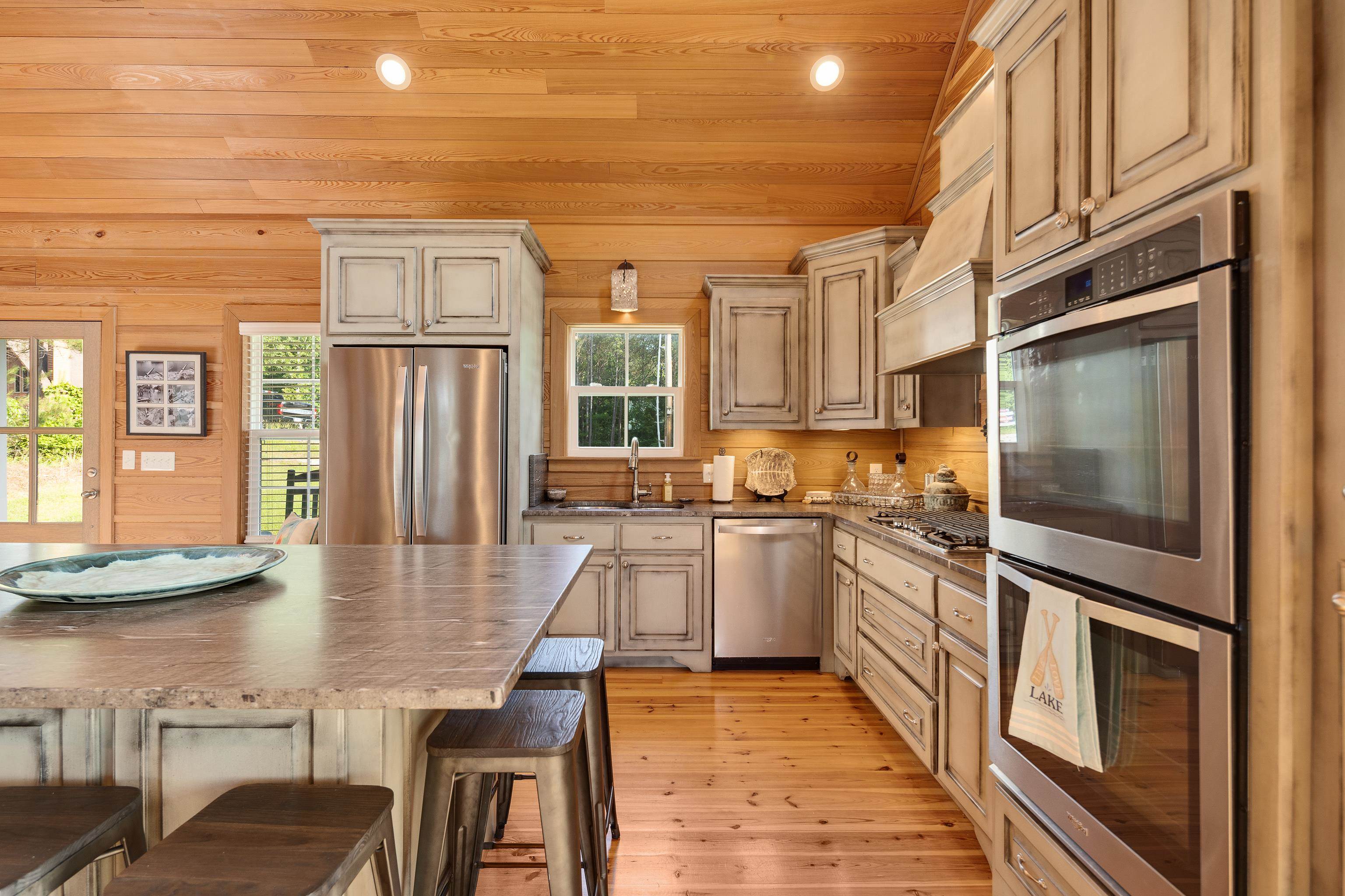 8 SHADY OAK CV