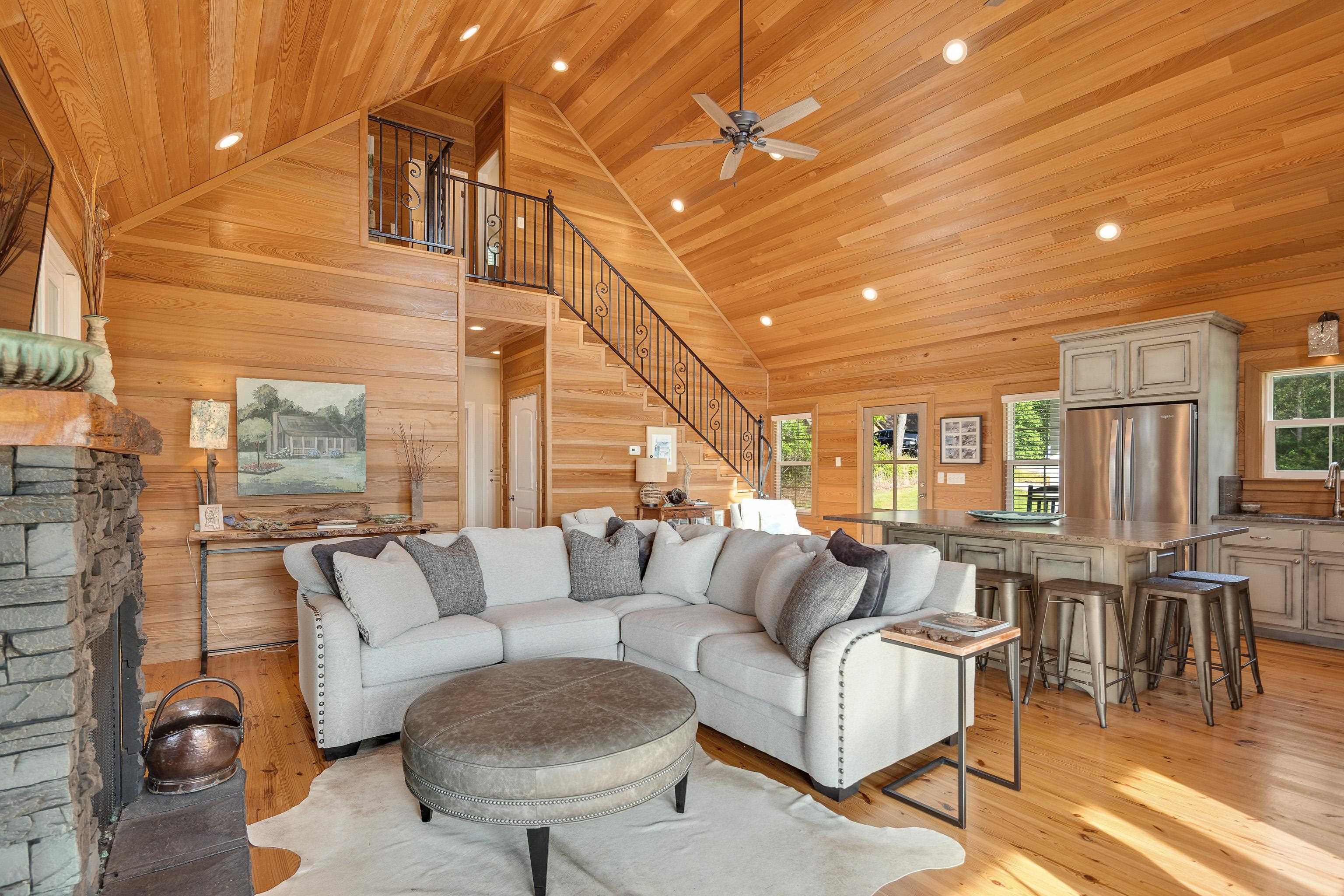 8 SHADY OAK CV