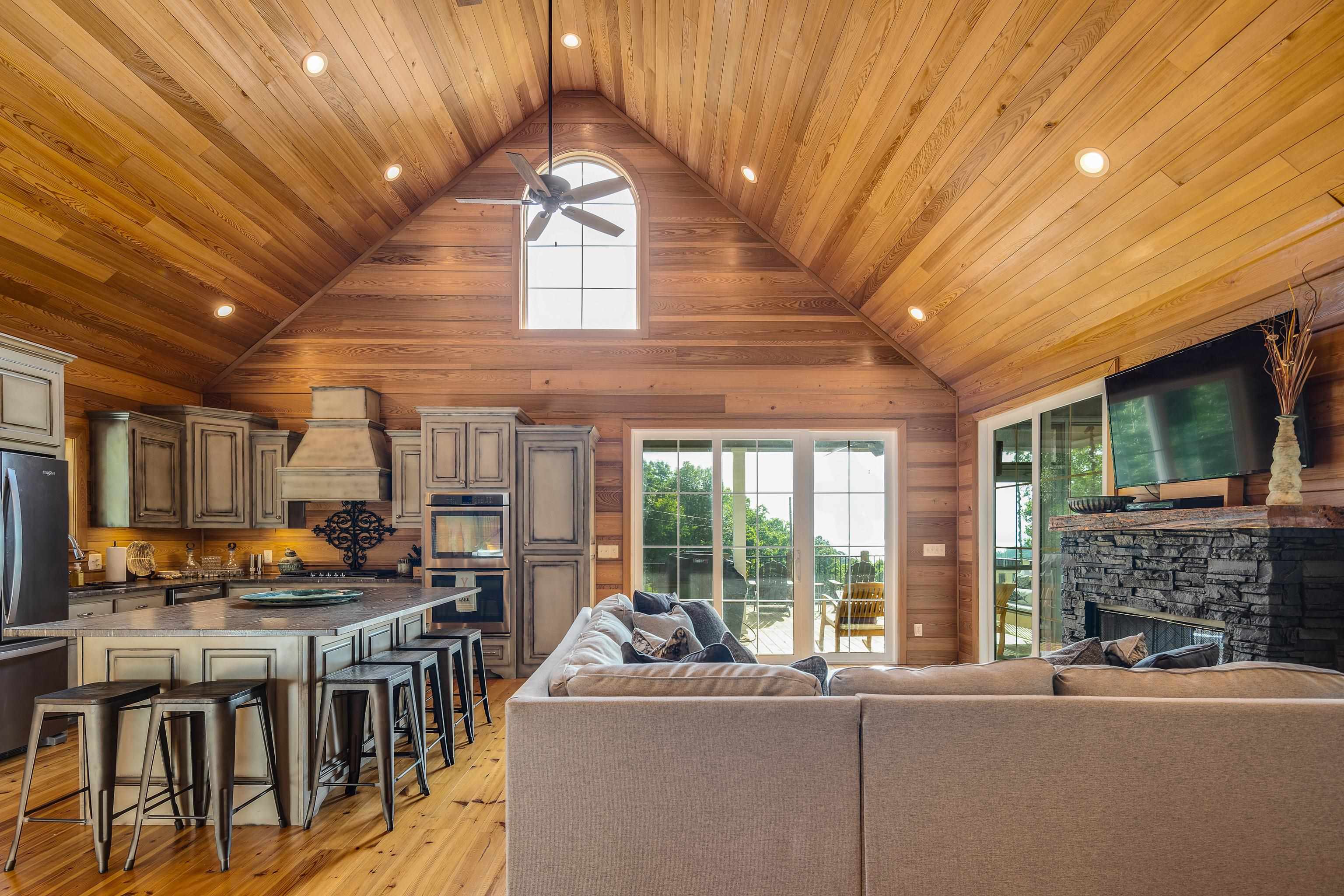 8 SHADY OAK CV