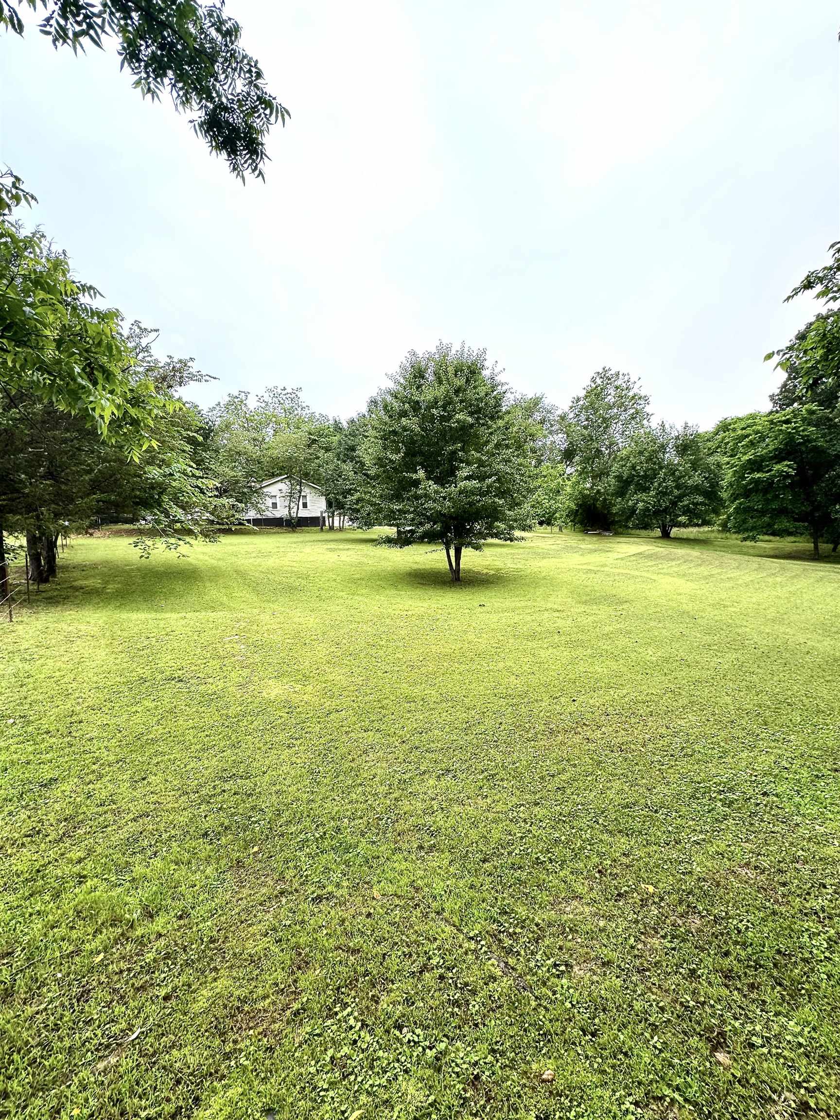 3090 MECKLINBURG DR
