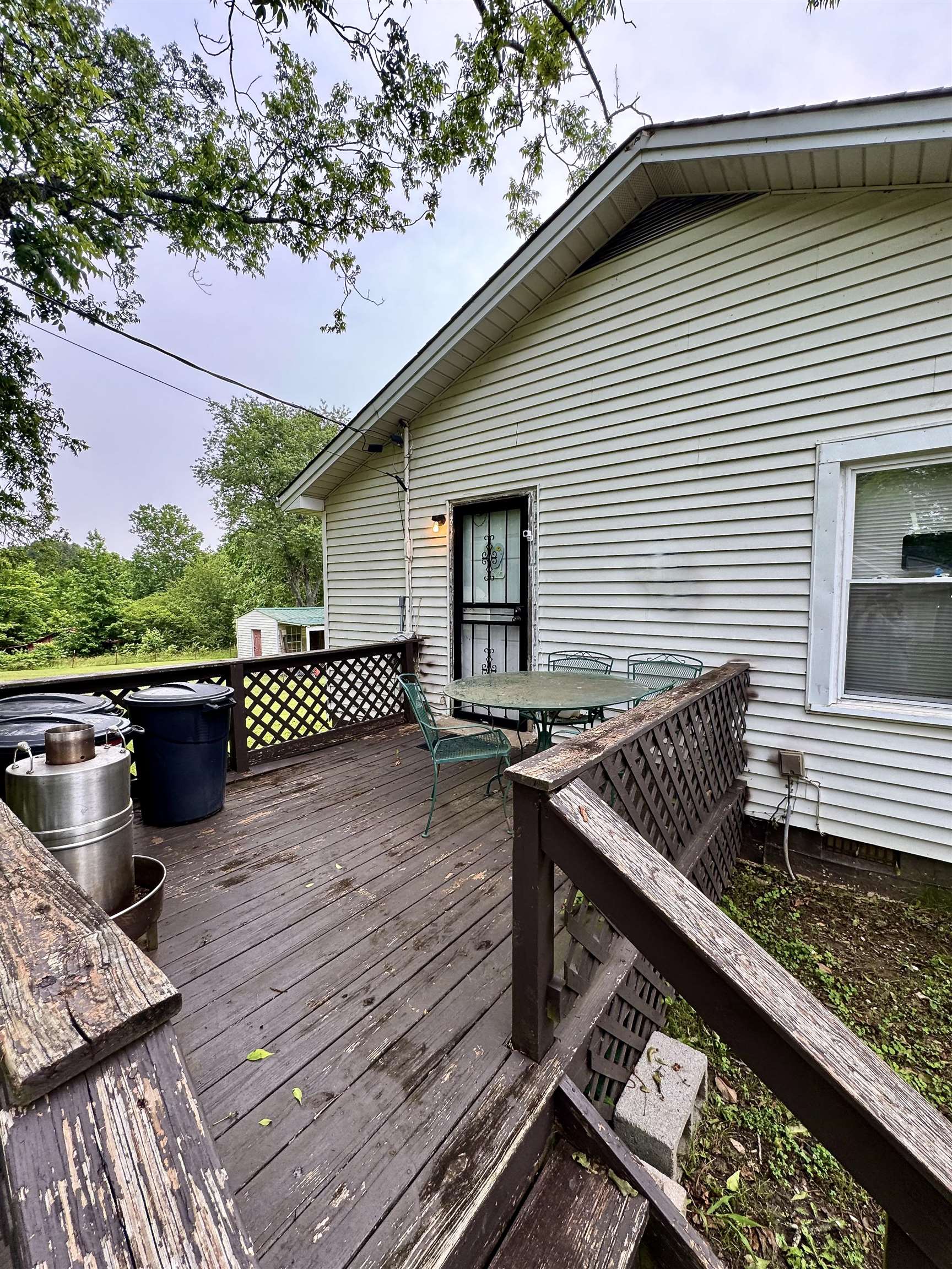 3090 MECKLINBURG DR