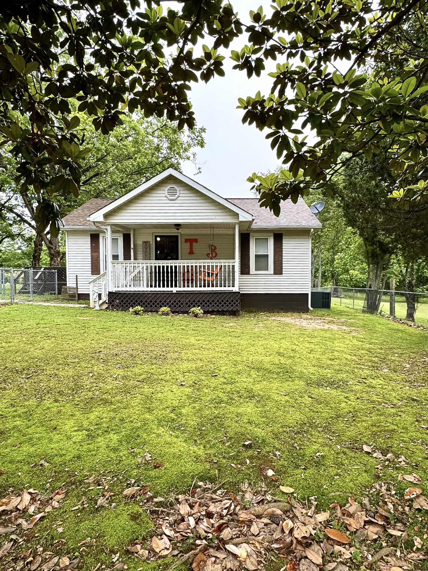 3090 MECKLINBURG DR