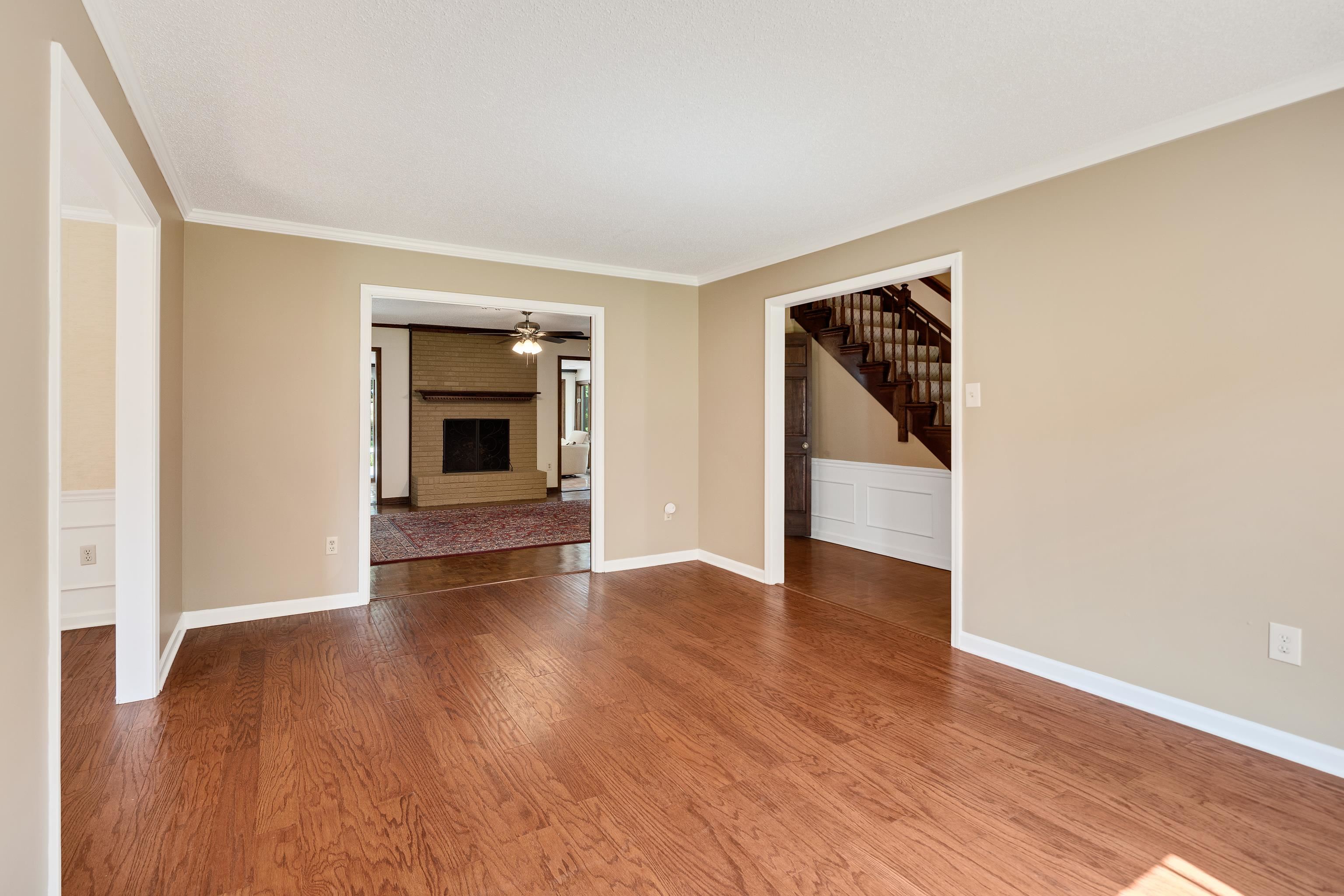 2545 REGENTS WALK