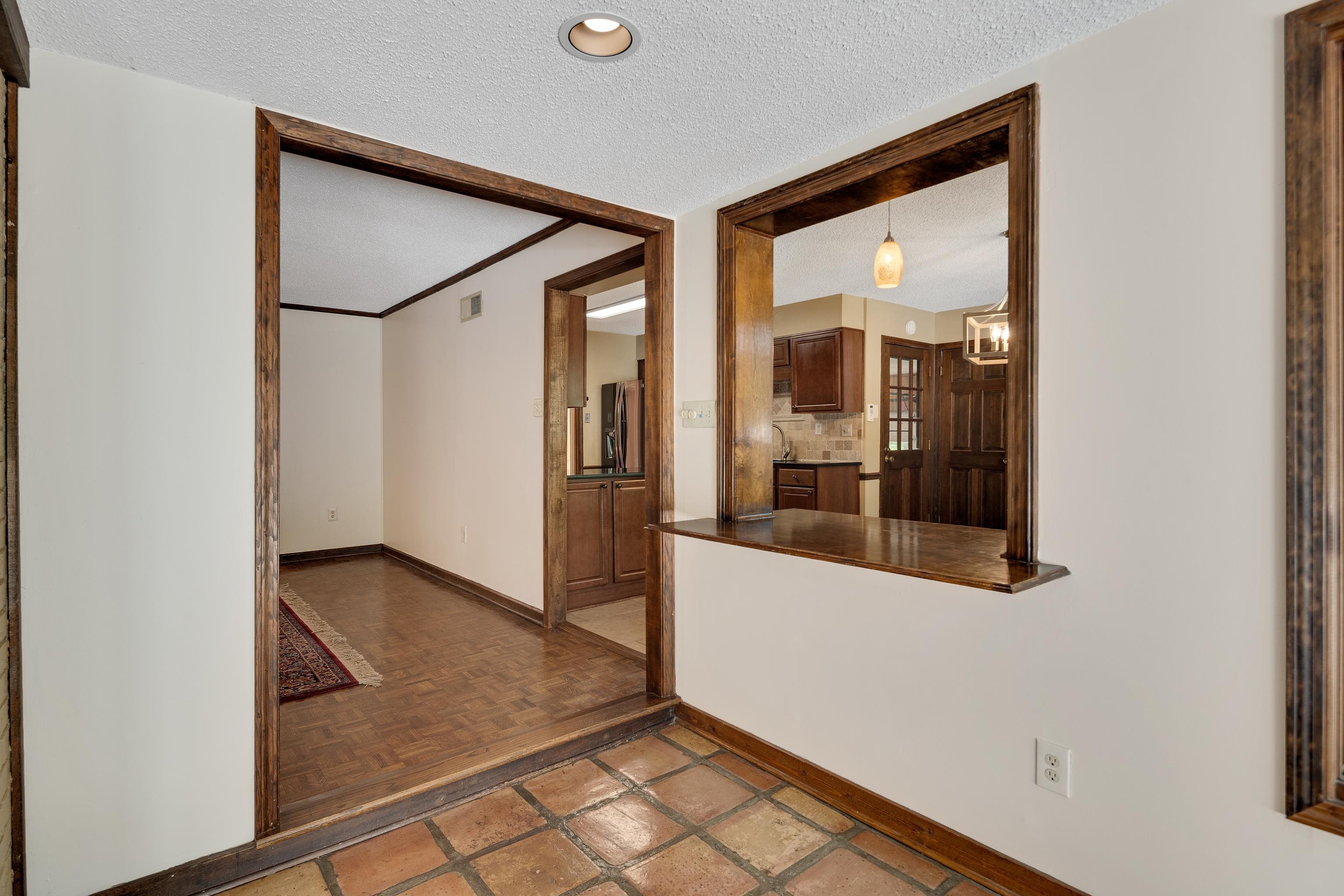 2545 REGENTS WALK