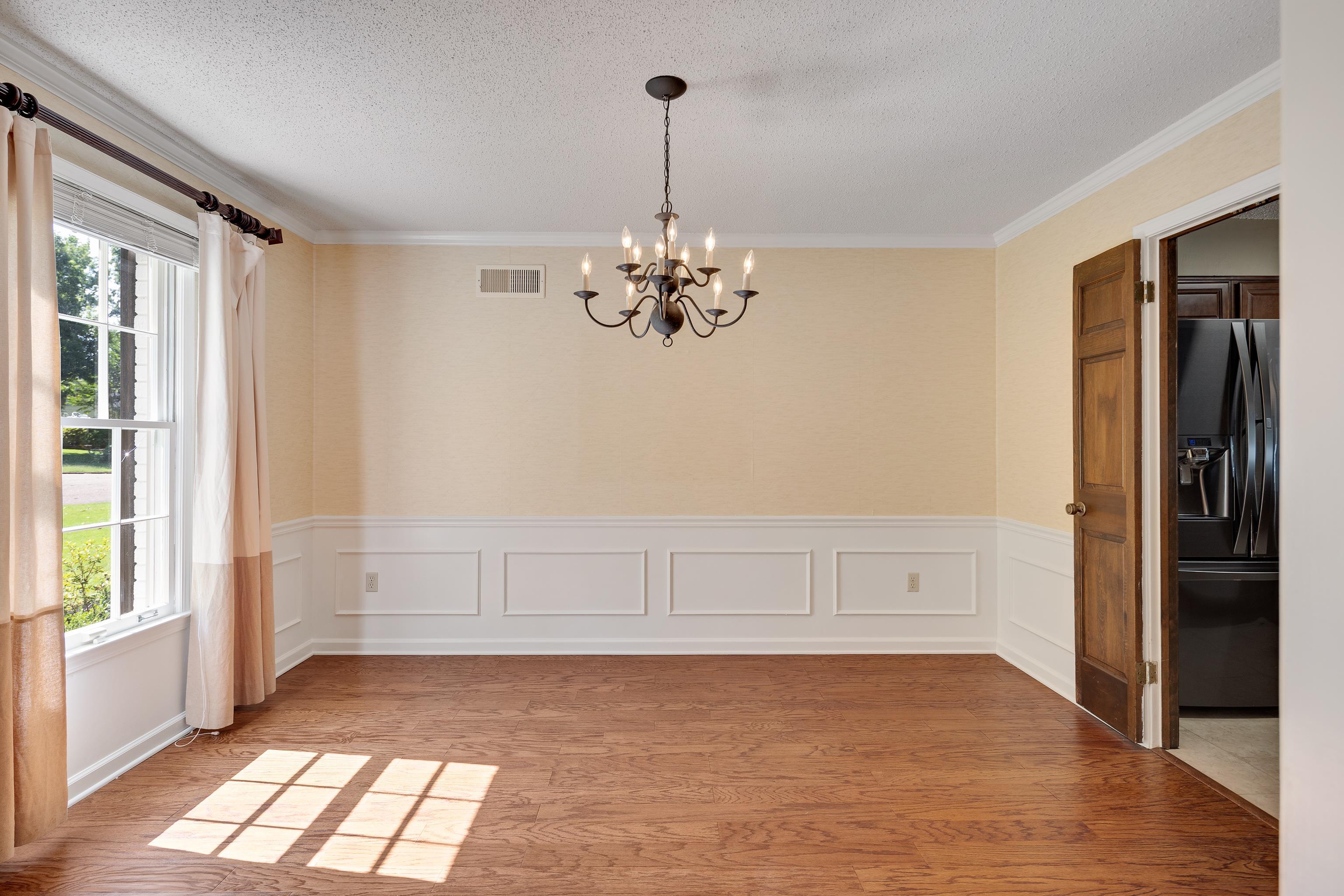 2545 REGENTS WALK