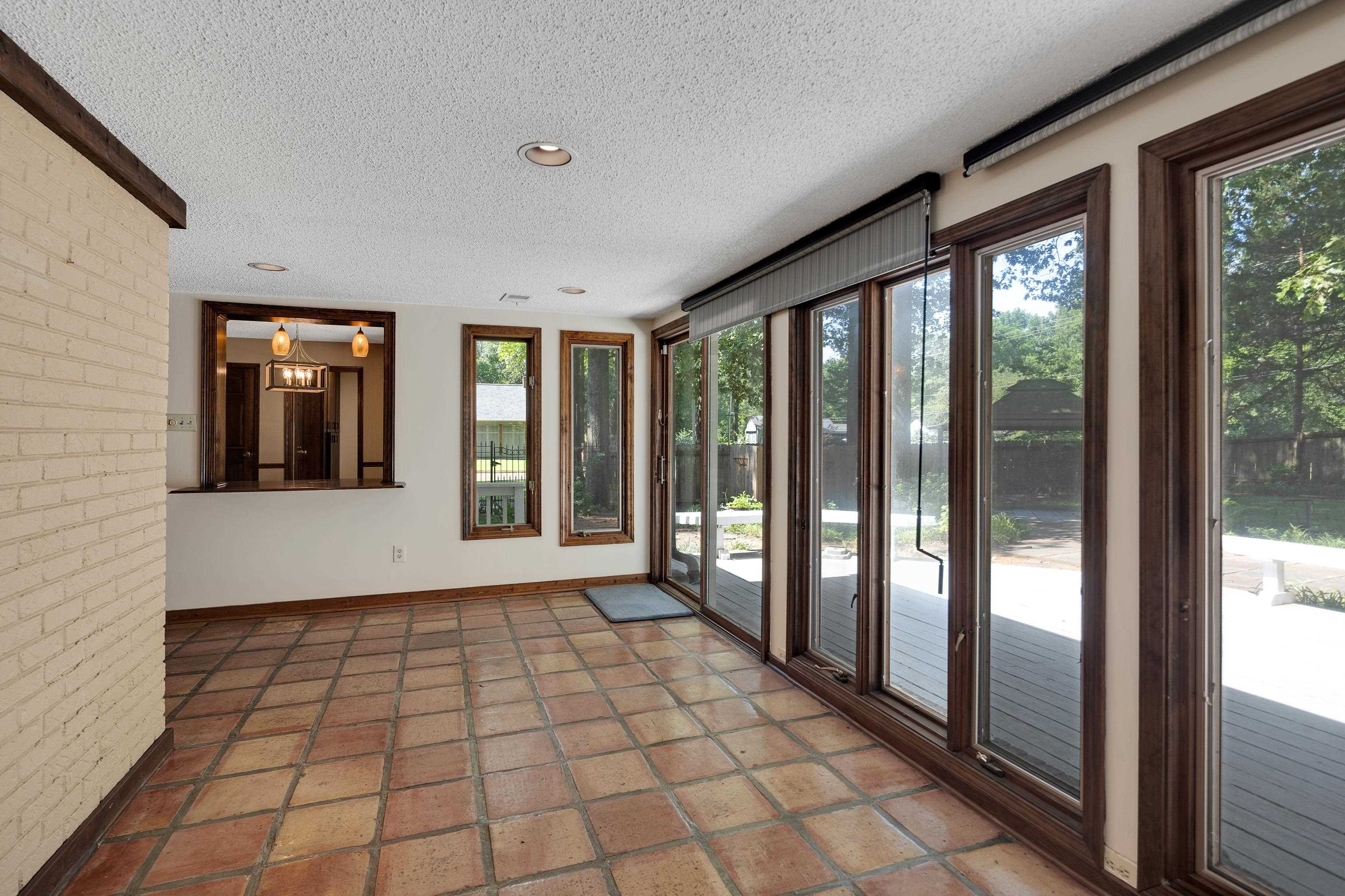 2545 REGENTS WALK
