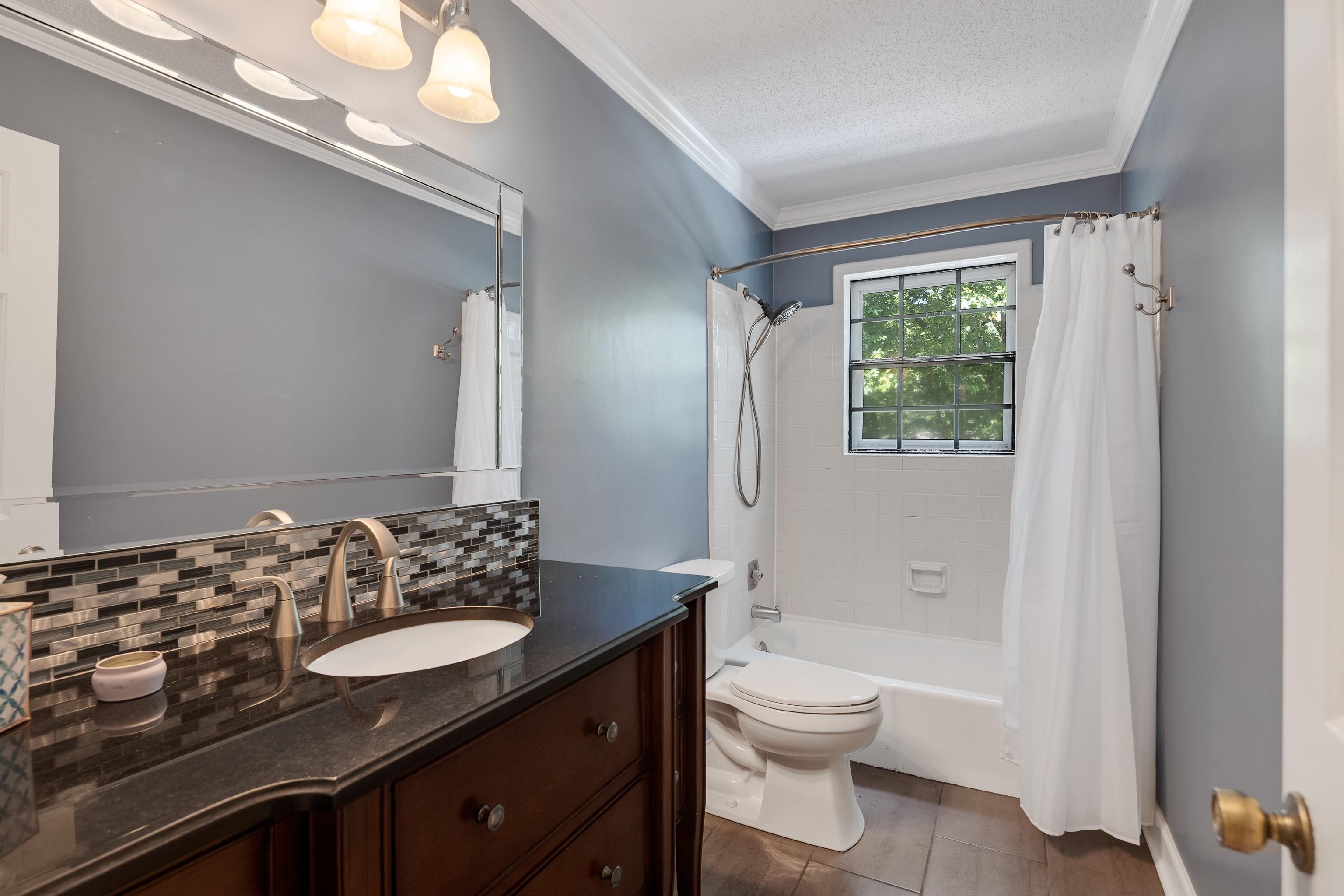 2545 REGENTS WALK