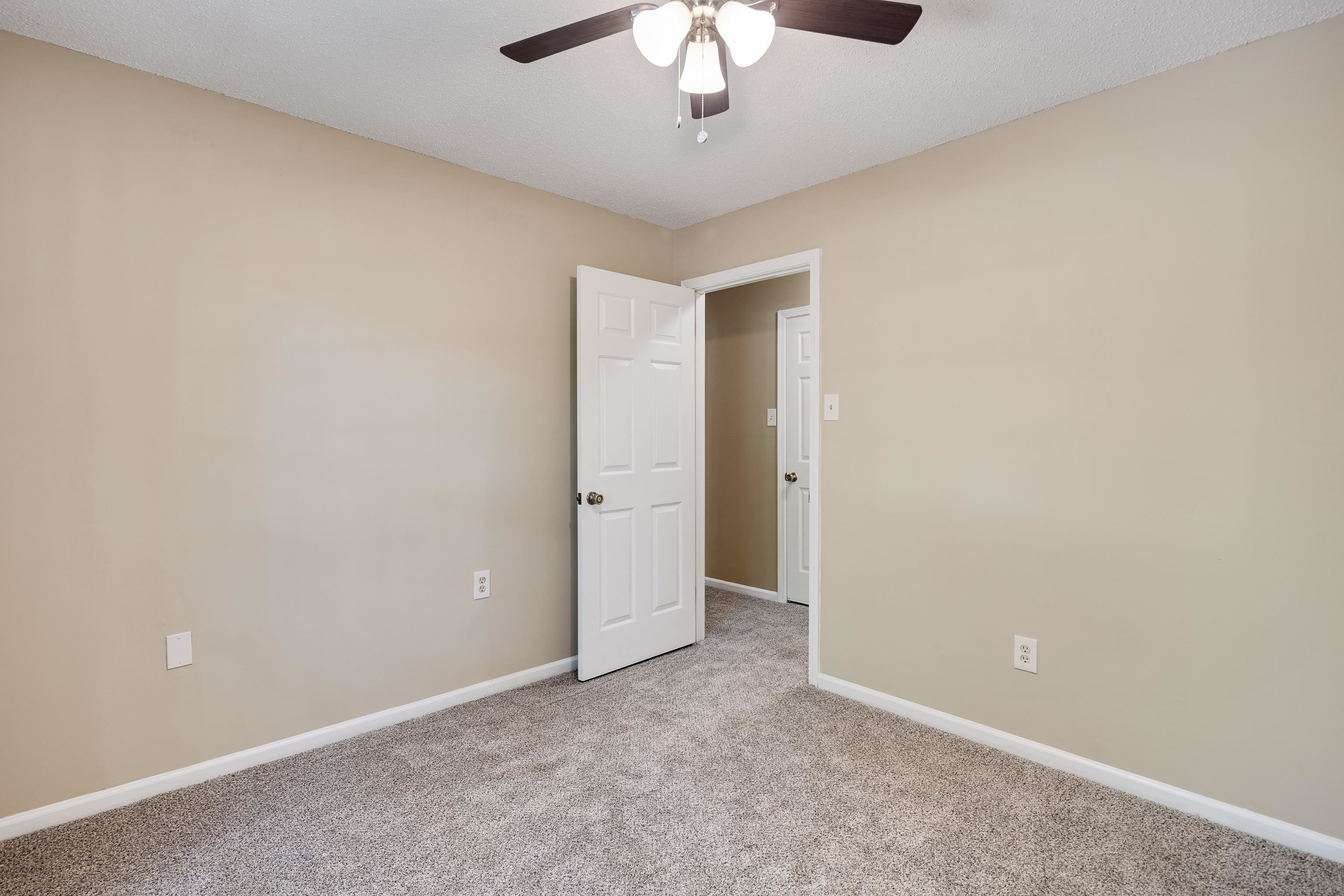 2545 REGENTS WALK