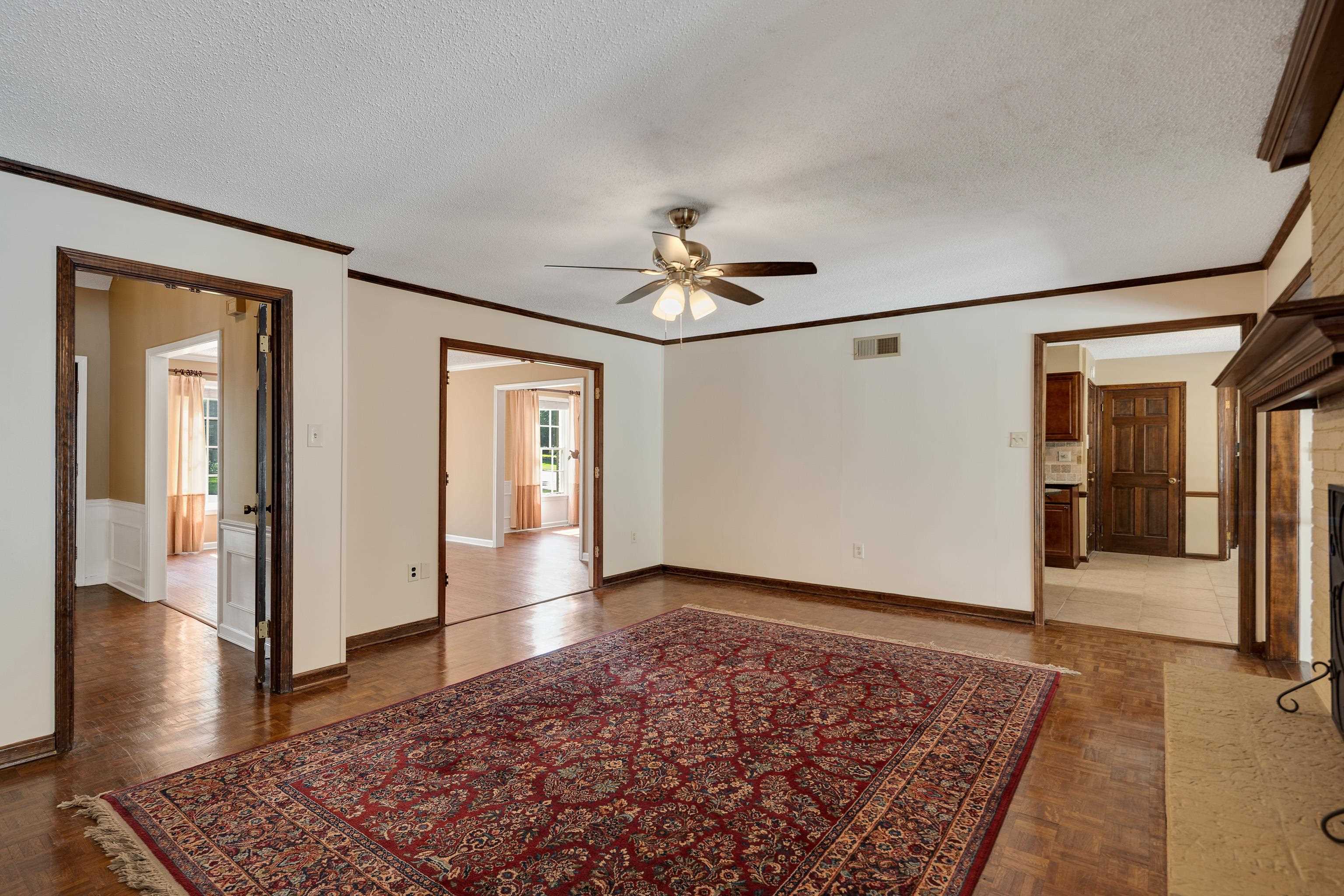 2545 REGENTS WALK