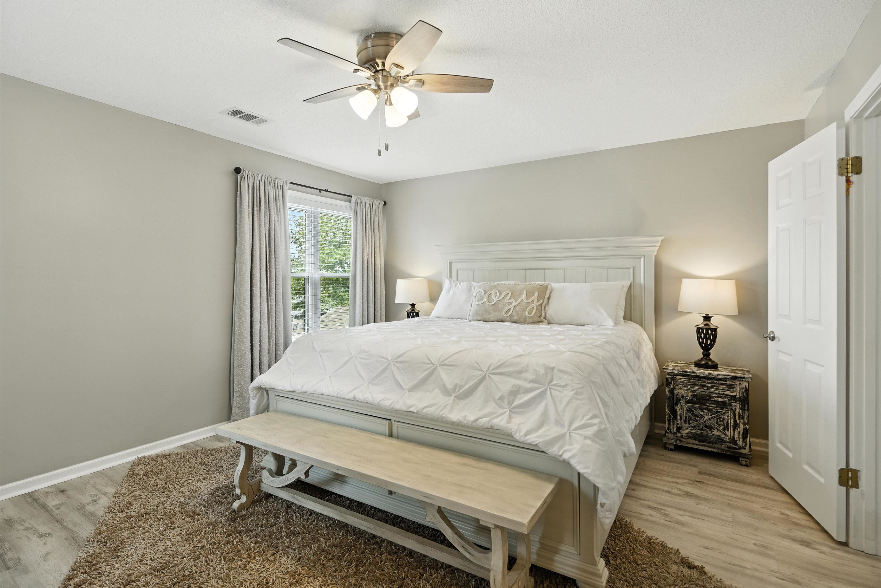 1295 HORSESHOE #301 CIR