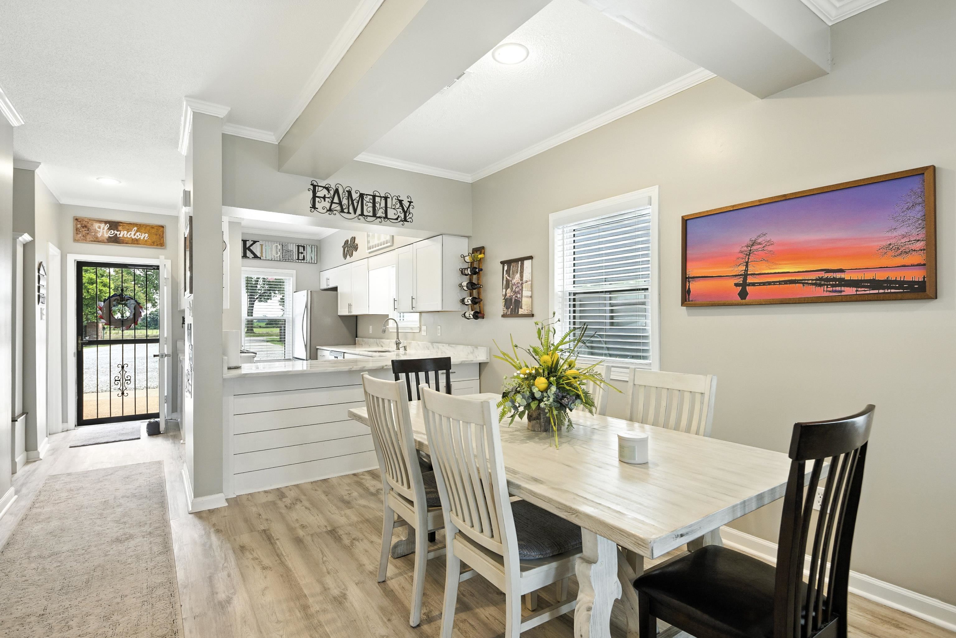 1295 HORSESHOE #301 CIR