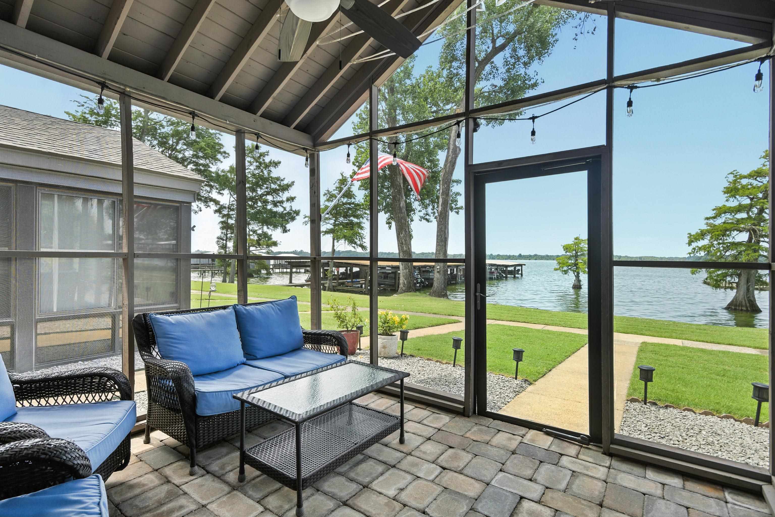 1295 HORSESHOE #301 CIR