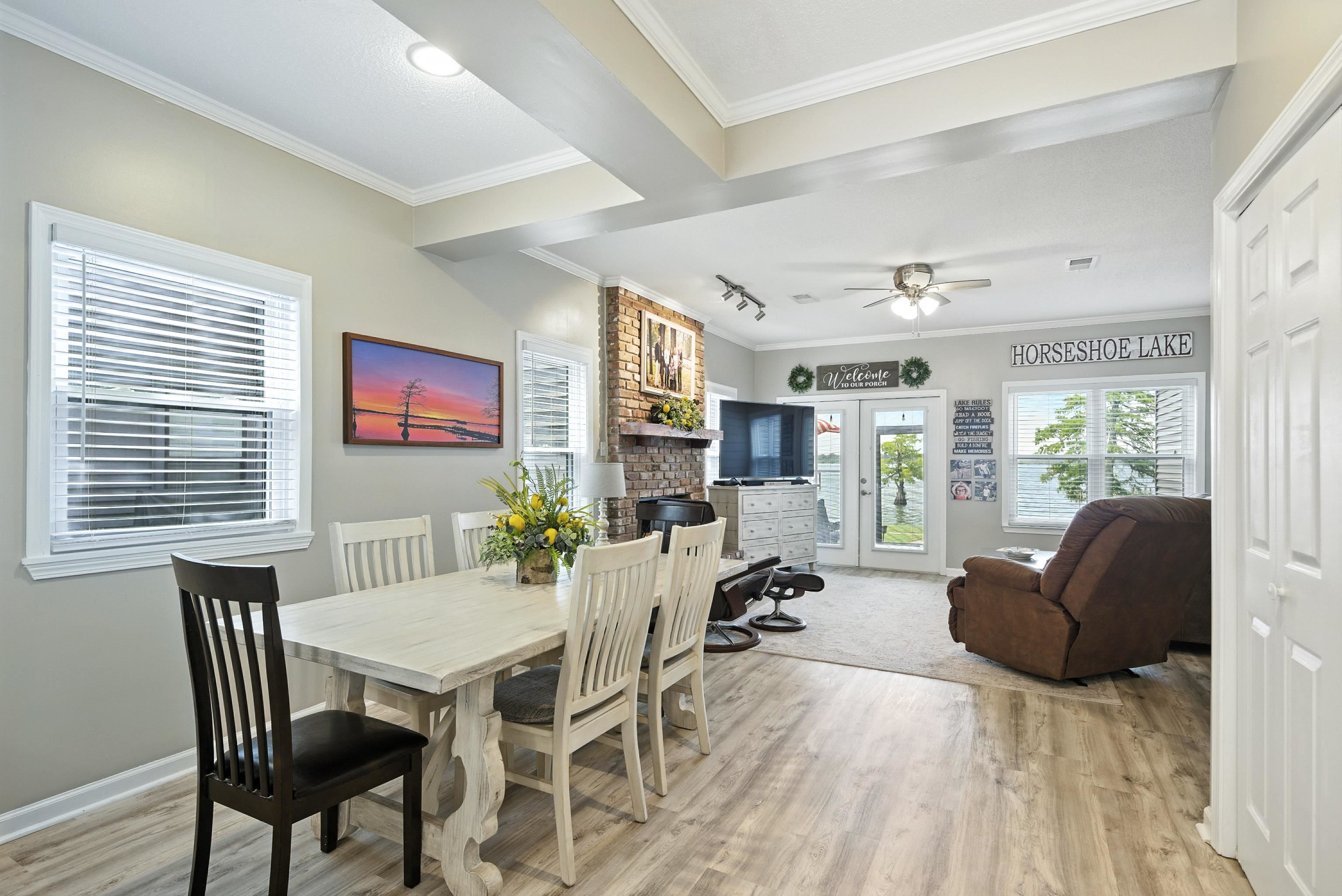 1295 HORSESHOE #301 CIR