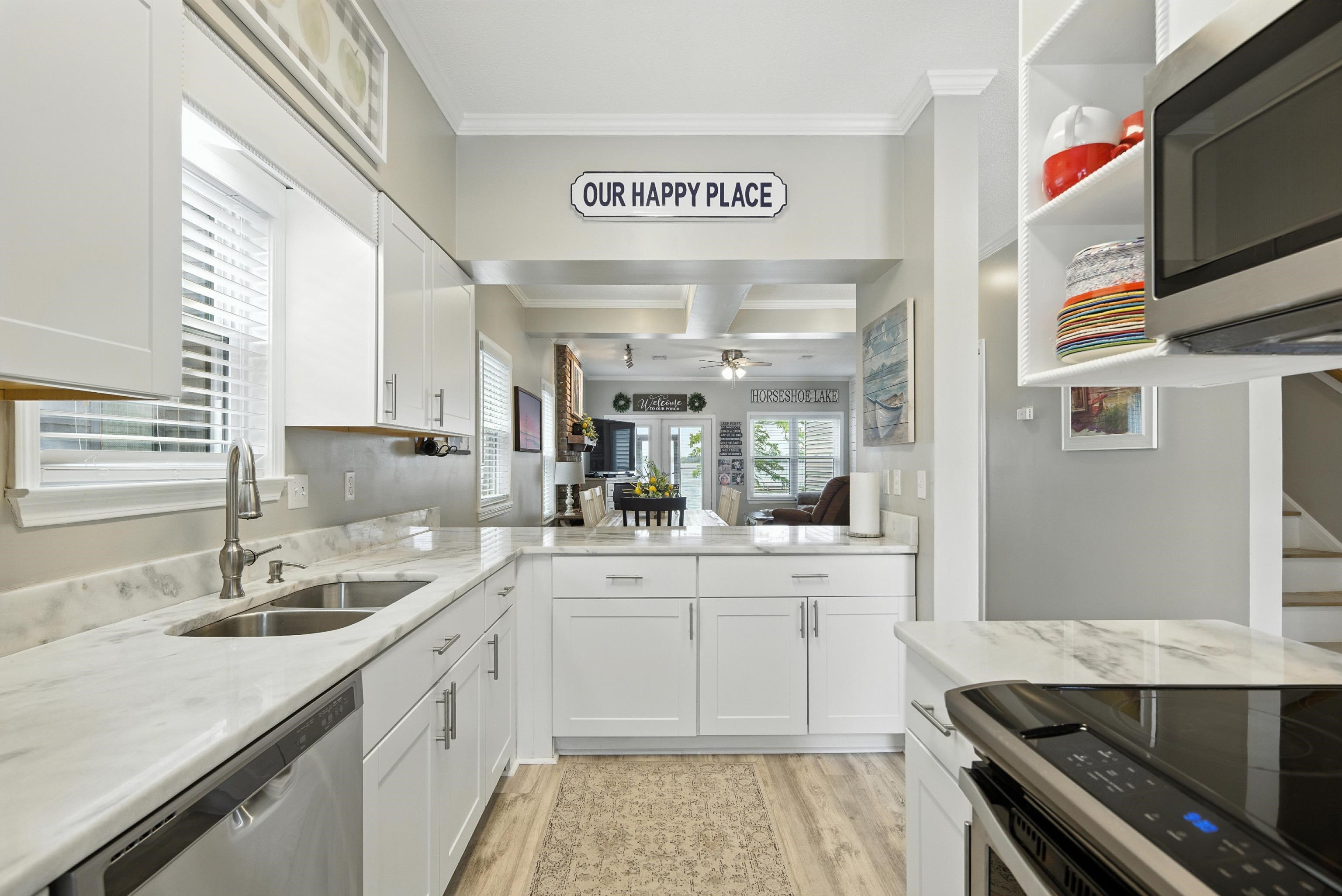 1295 HORSESHOE #301 CIR