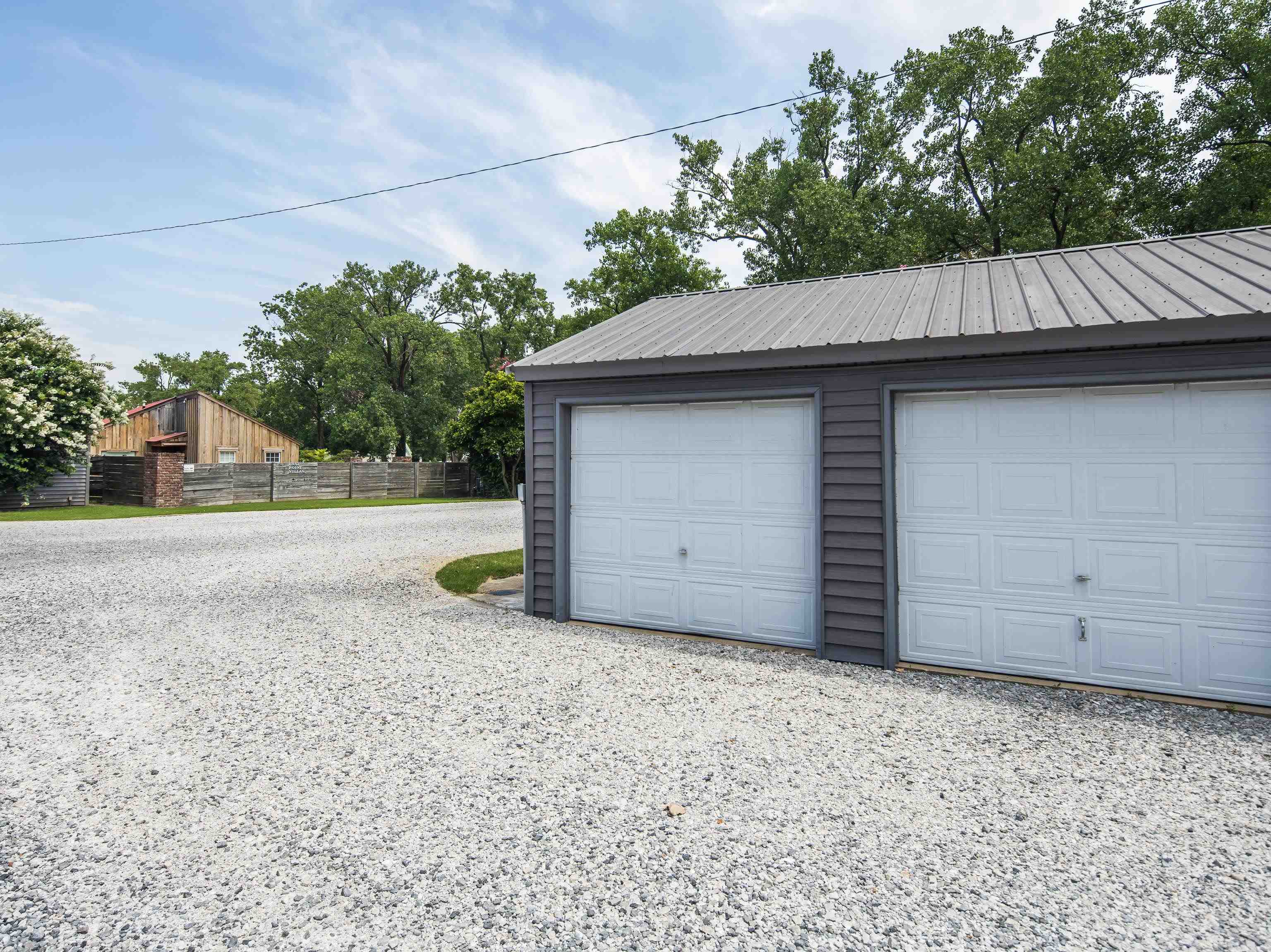 1295 HORSESHOE #301 CIR