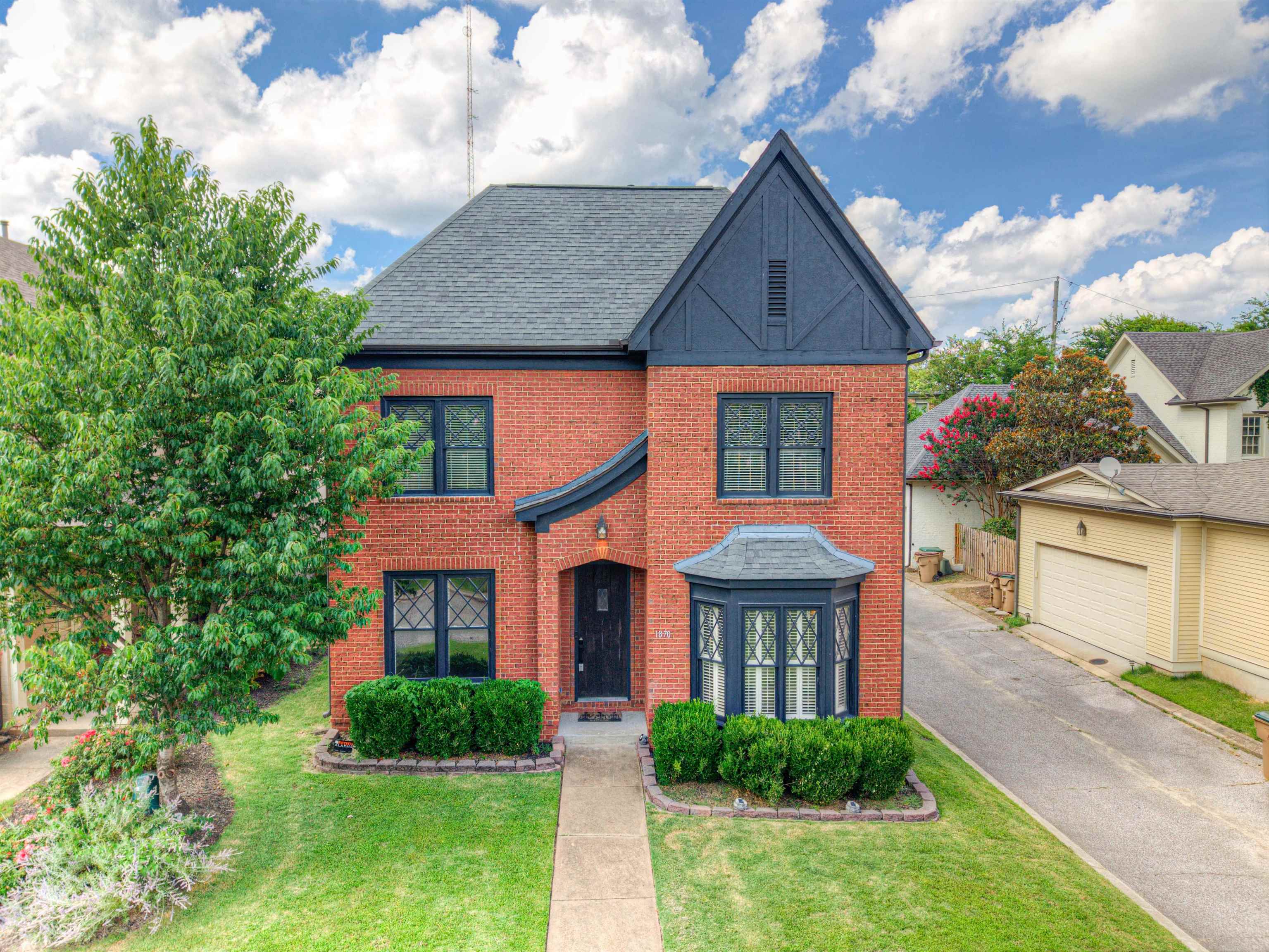 1870 PEABODY GREEN DR