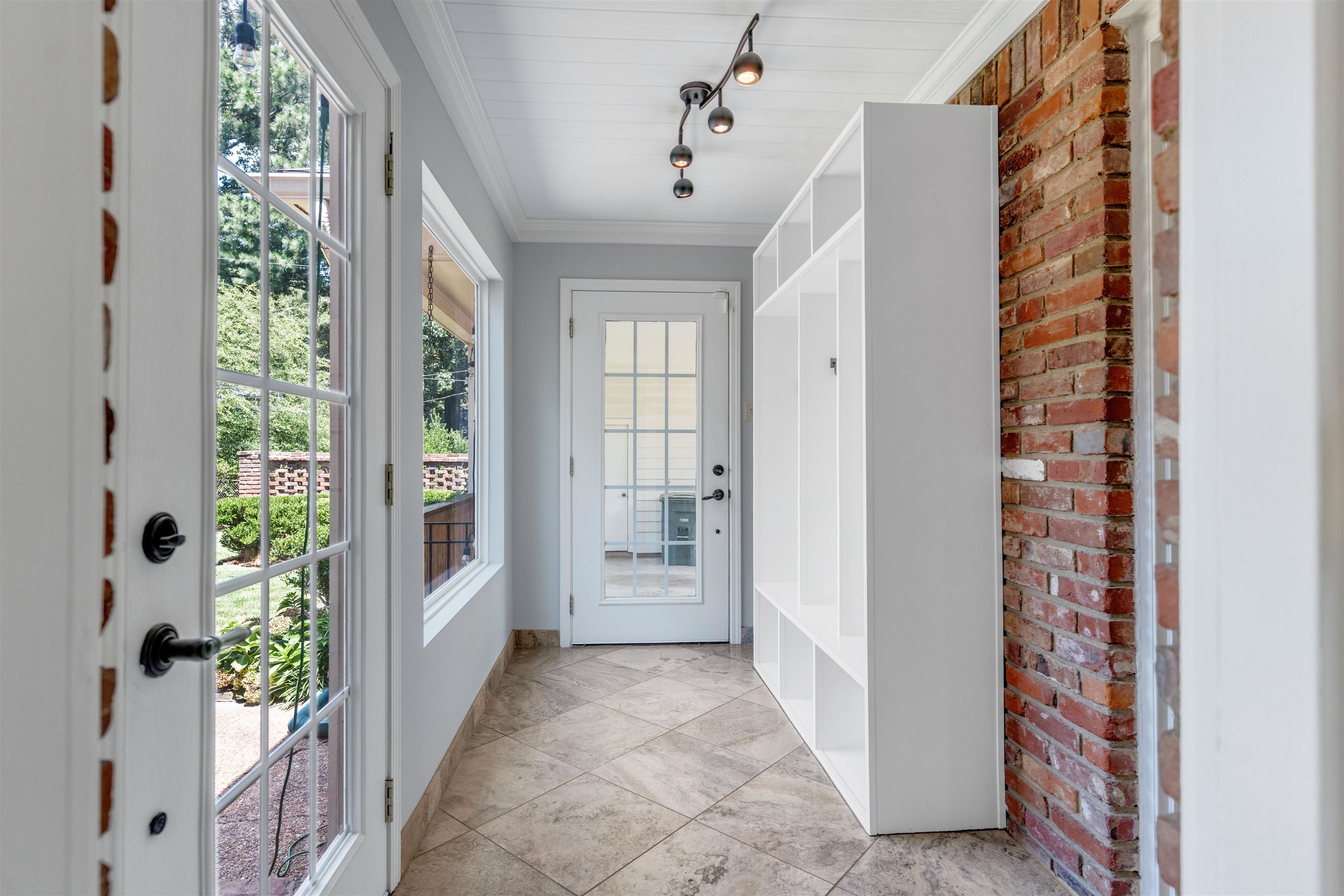 2370 WOOD BRIDGE CV