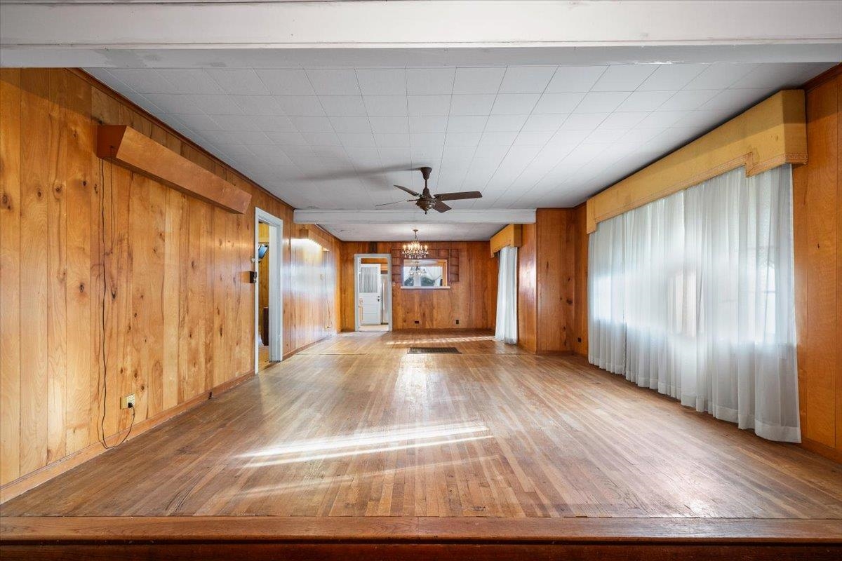 8389 BRUNSWICK RD