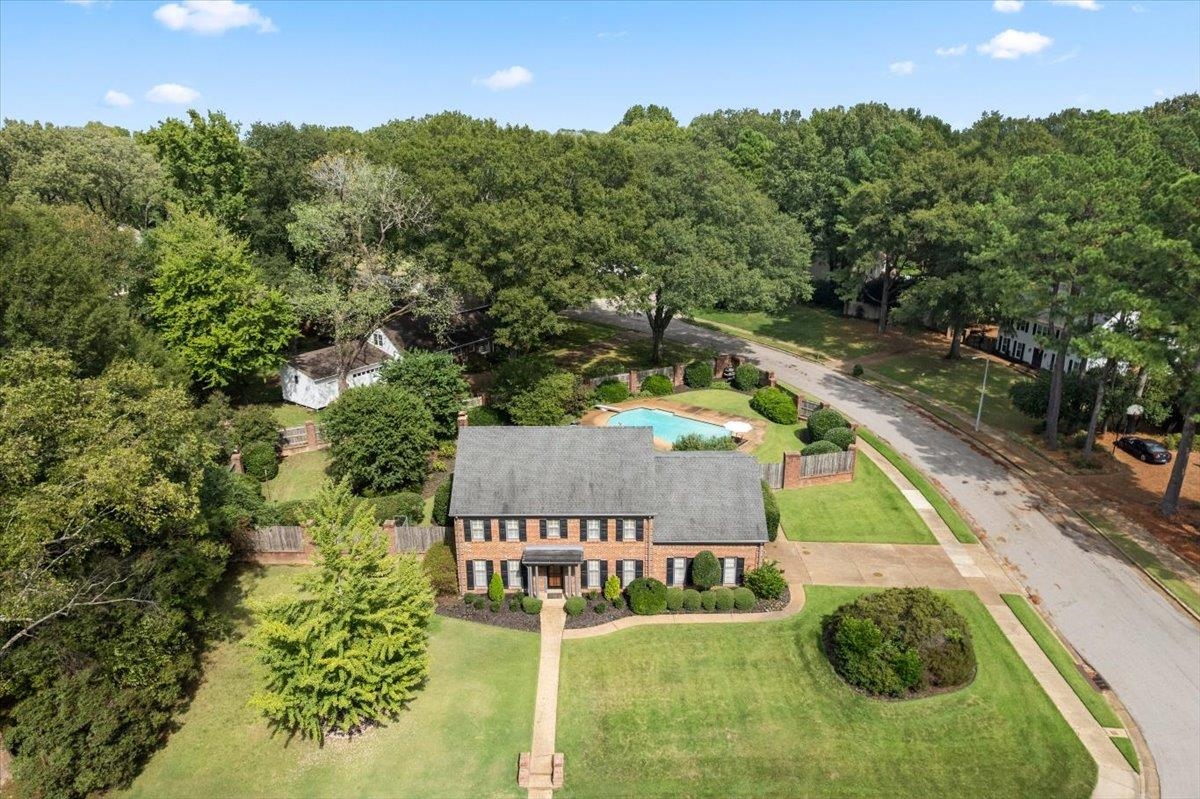 2142 HICKORY CREST DR