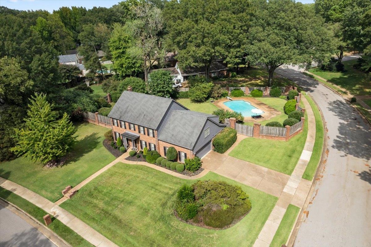 2142 HICKORY CREST DR