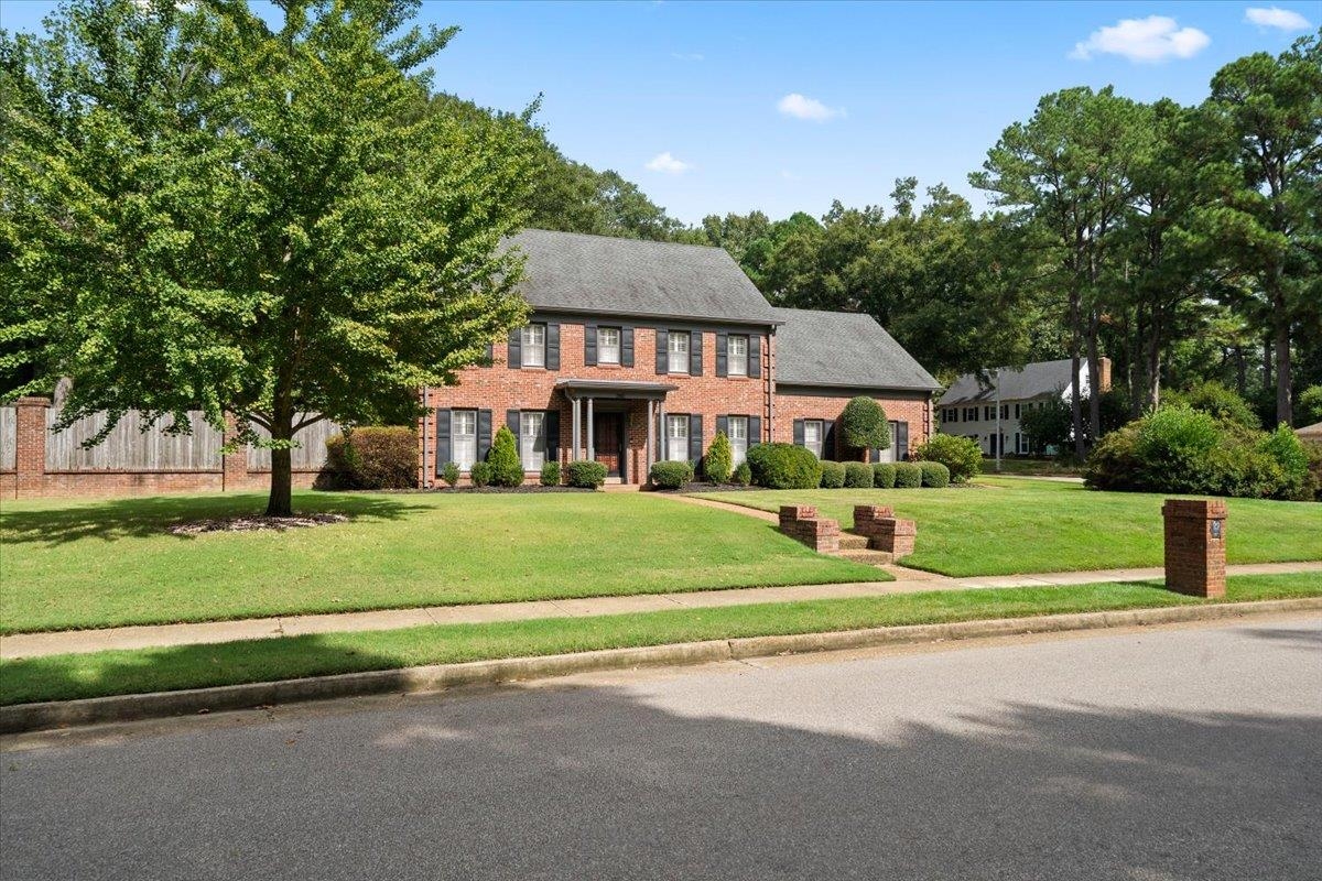 2142 HICKORY CREST DR