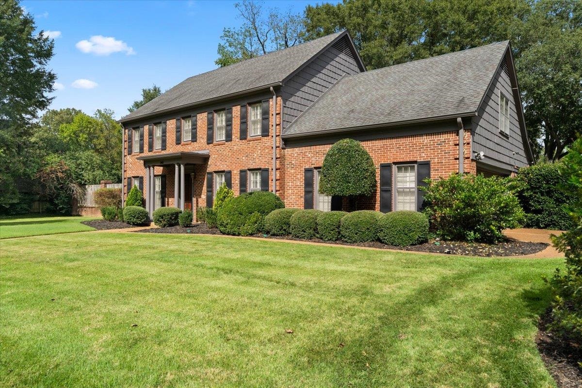 2142 HICKORY CREST DR