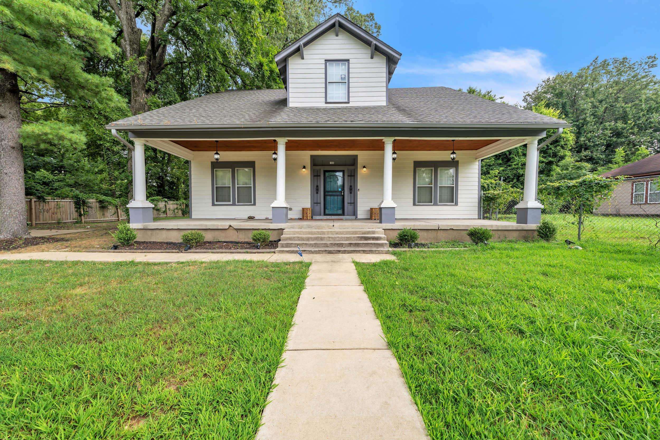 1605 SOUTHERN AVE