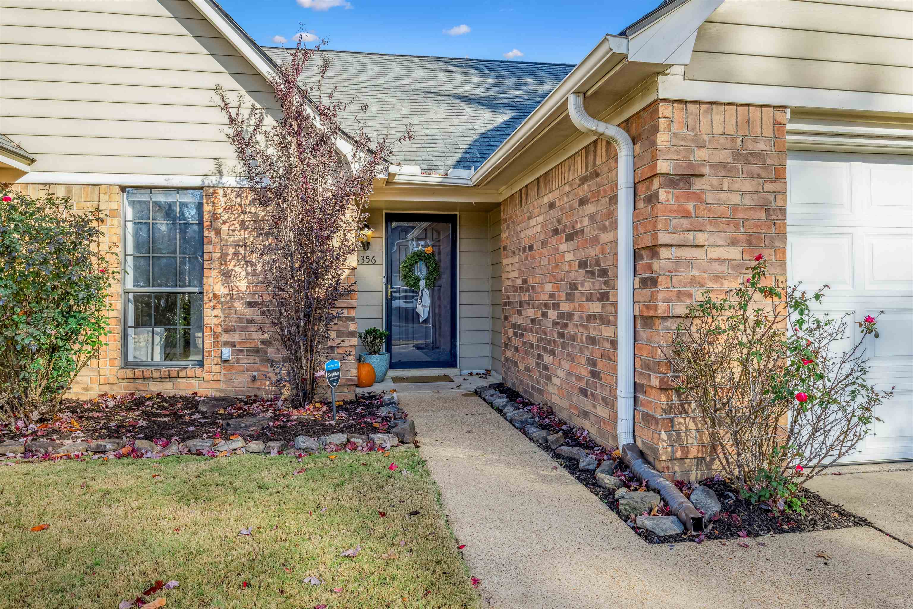 6356 EASTBRIER DR