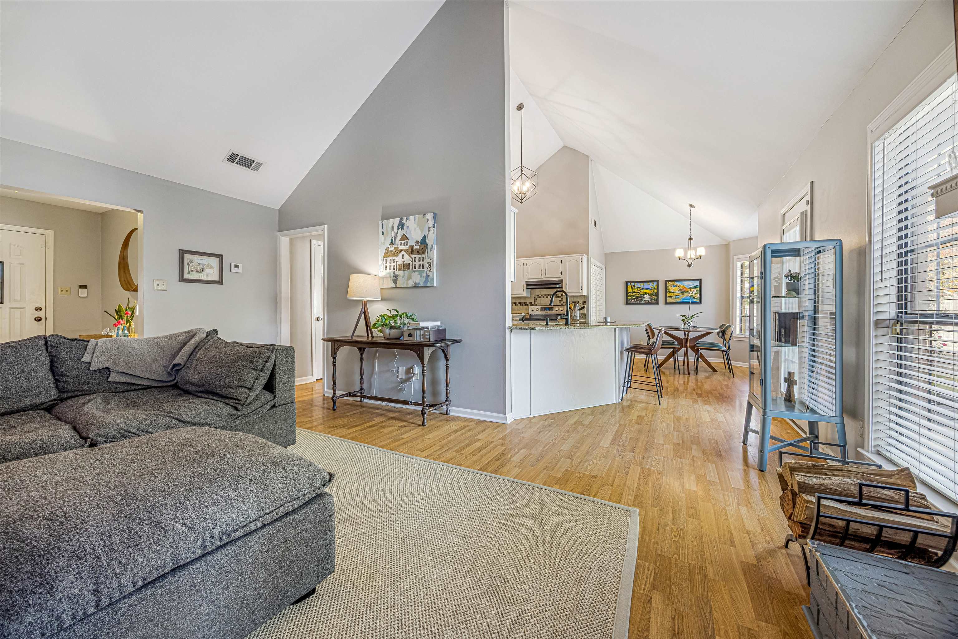 6356 EASTBRIER DR