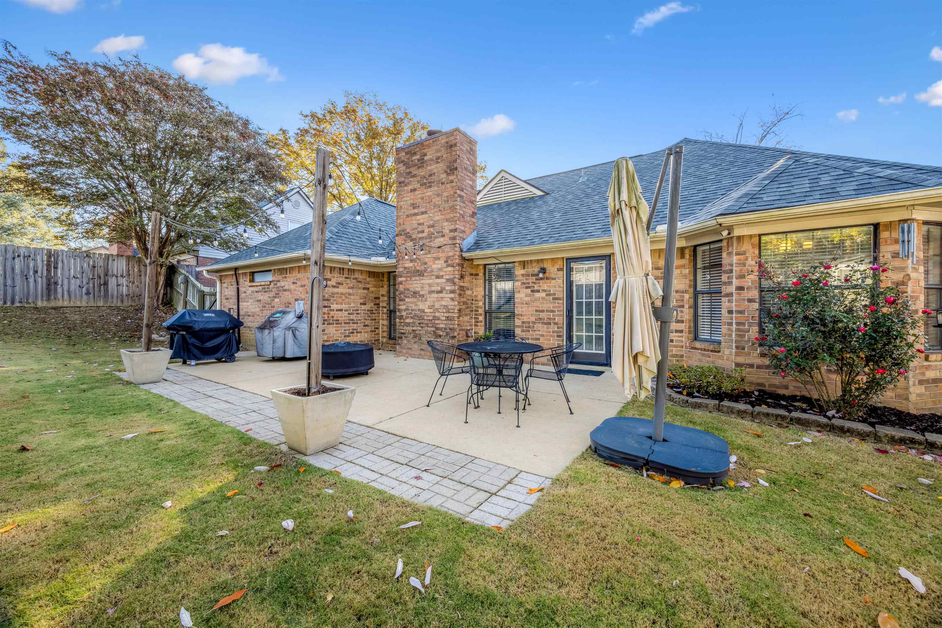 6356 EASTBRIER DR