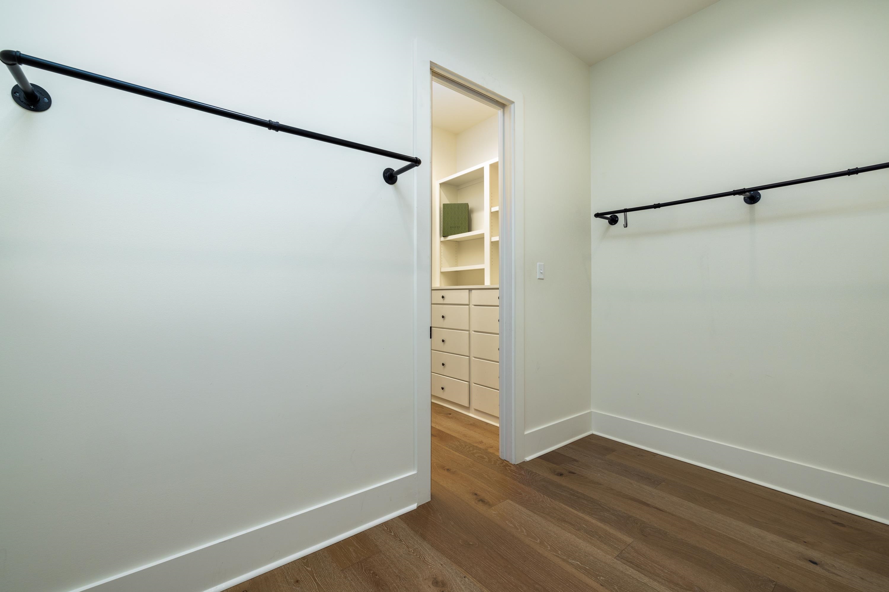 4167 W MEADE VILLAGE DR