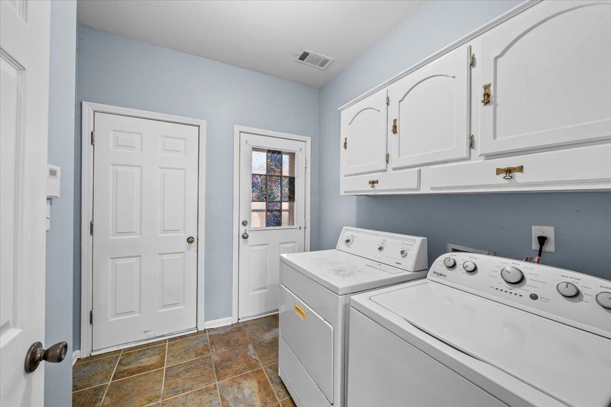 10443 KENSINGTON CIR