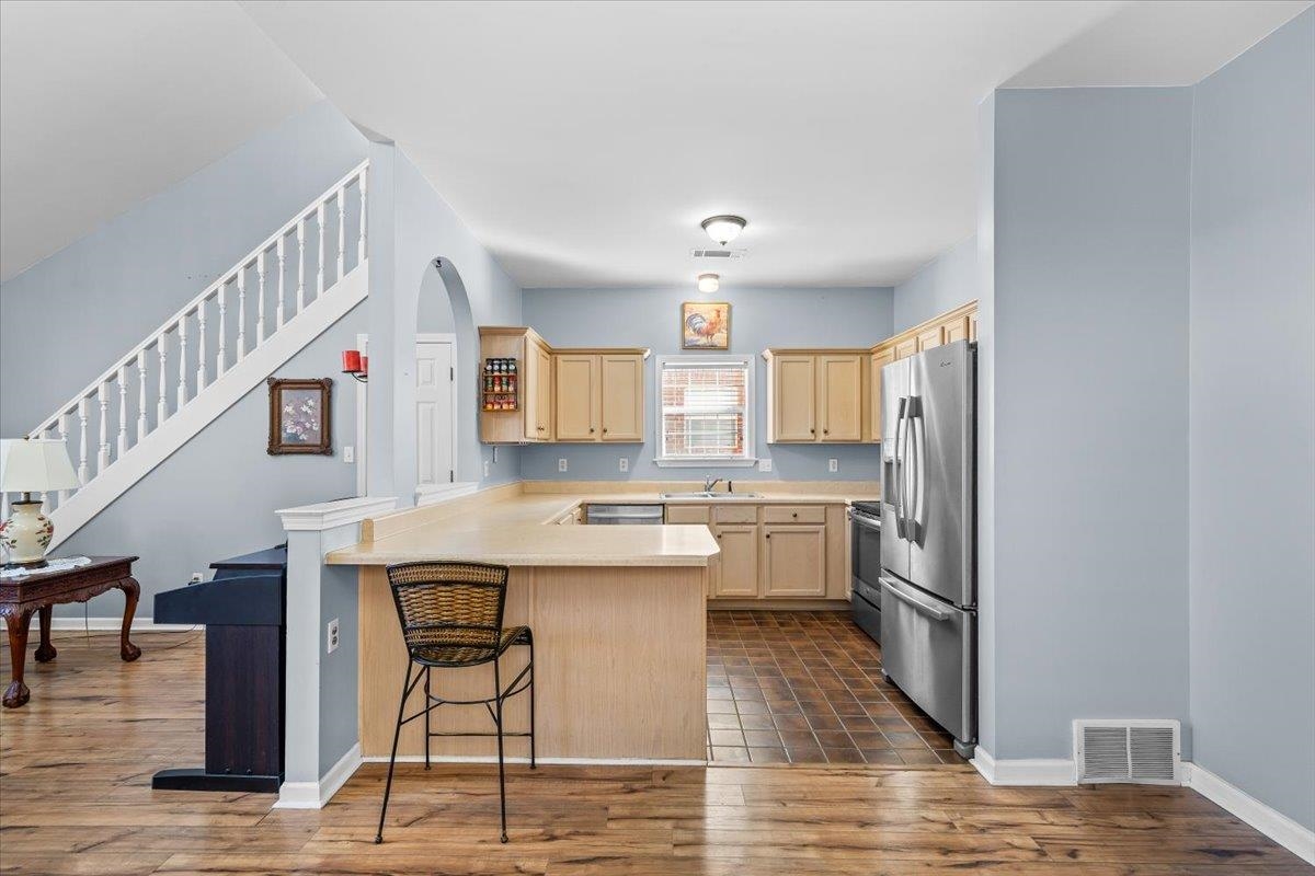 10443 KENSINGTON CIR