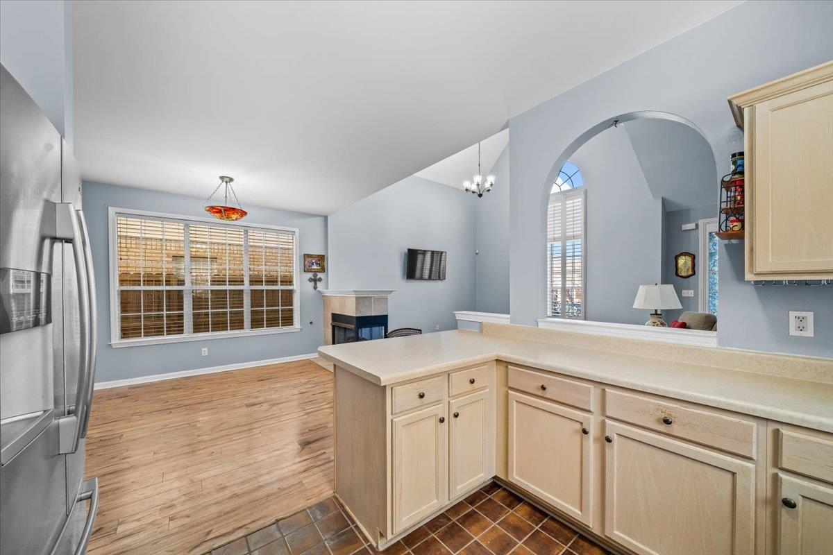 10443 KENSINGTON CIR