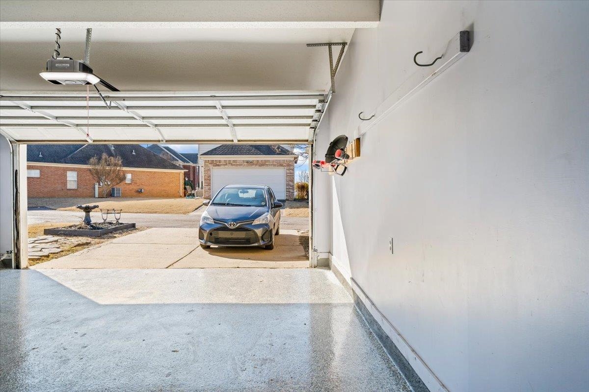 10443 KENSINGTON CIR