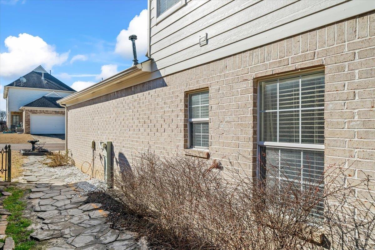 10443 KENSINGTON CIR