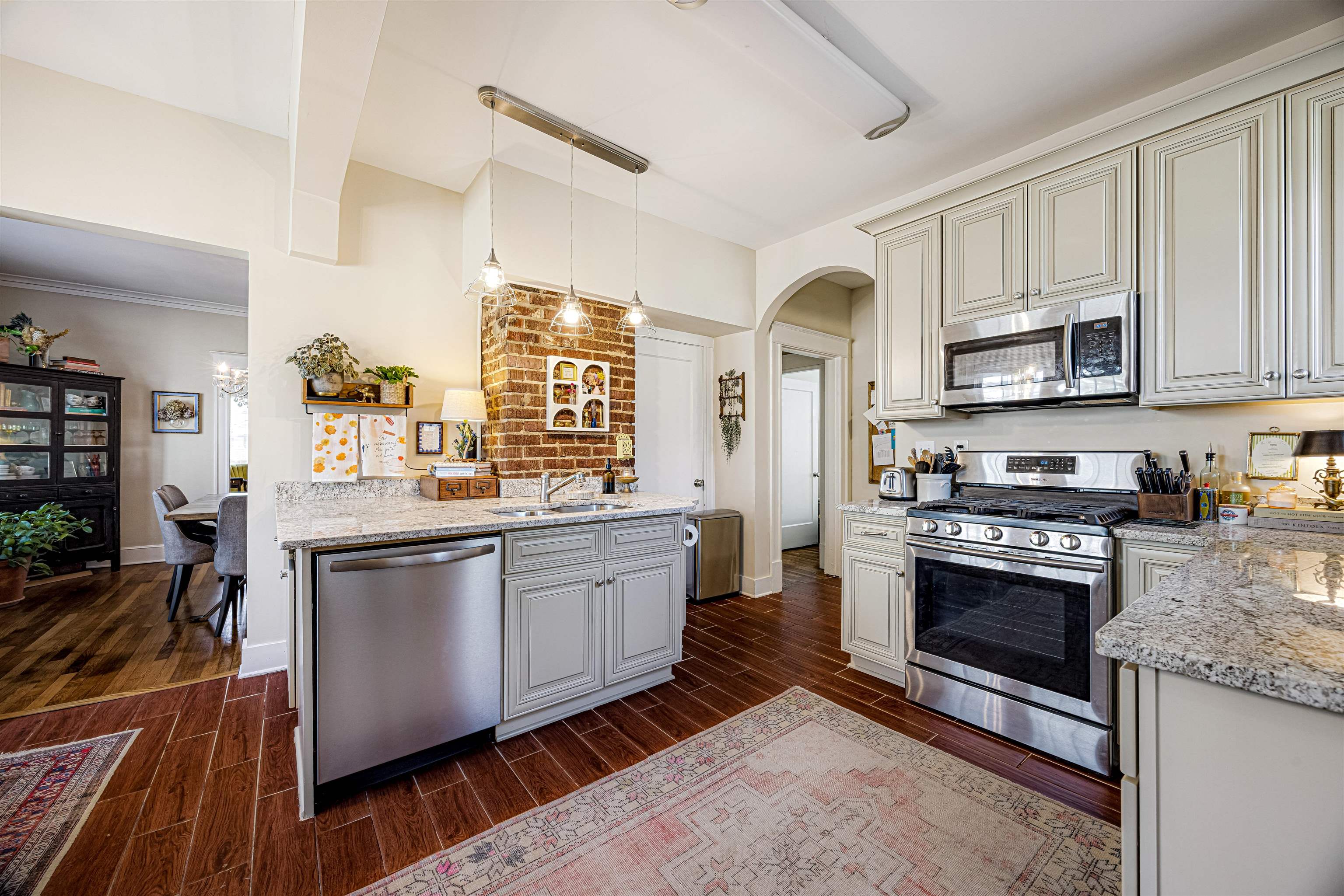 755 N BELVEDERE BLVD