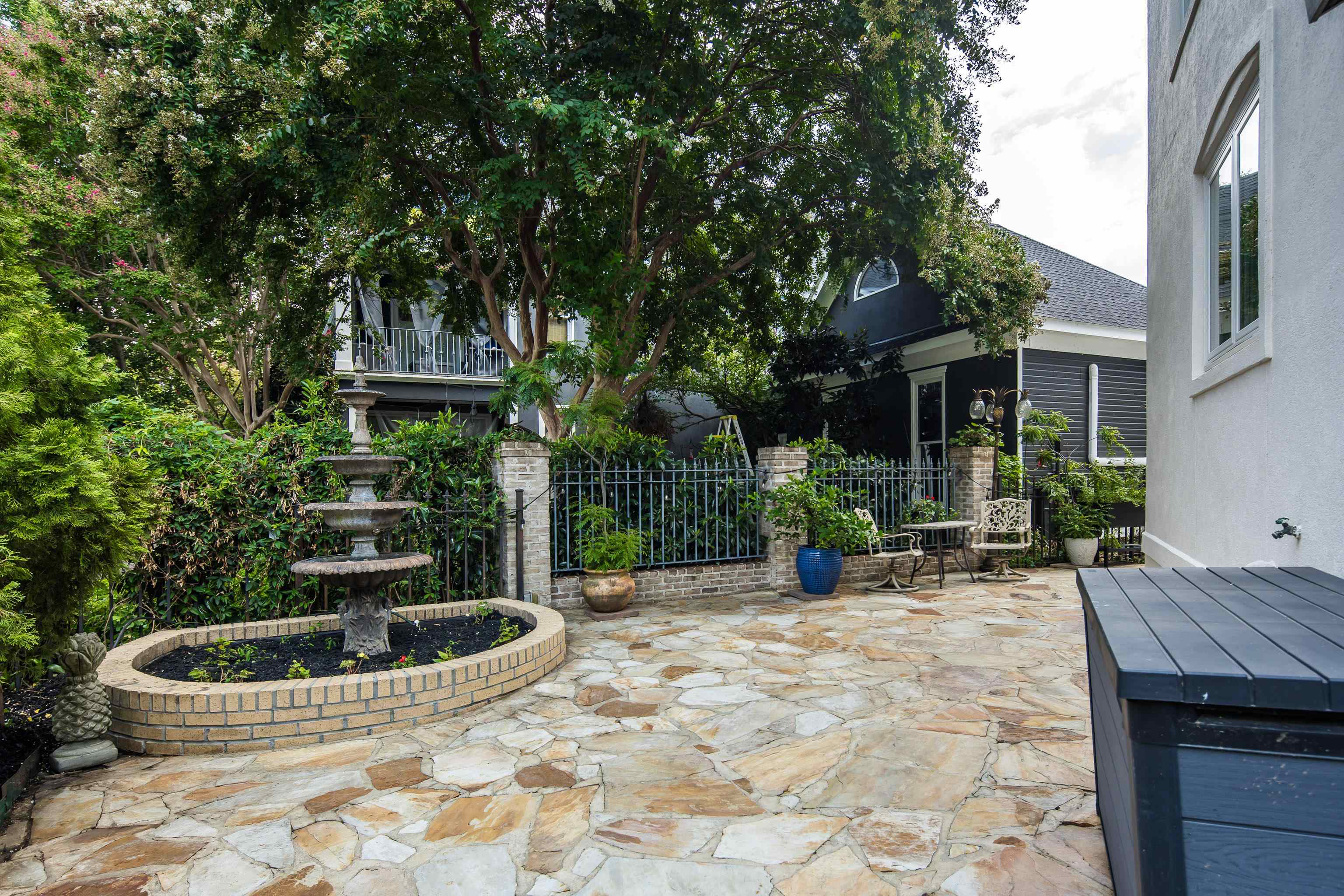 786 HARBOR ISLE CIR W