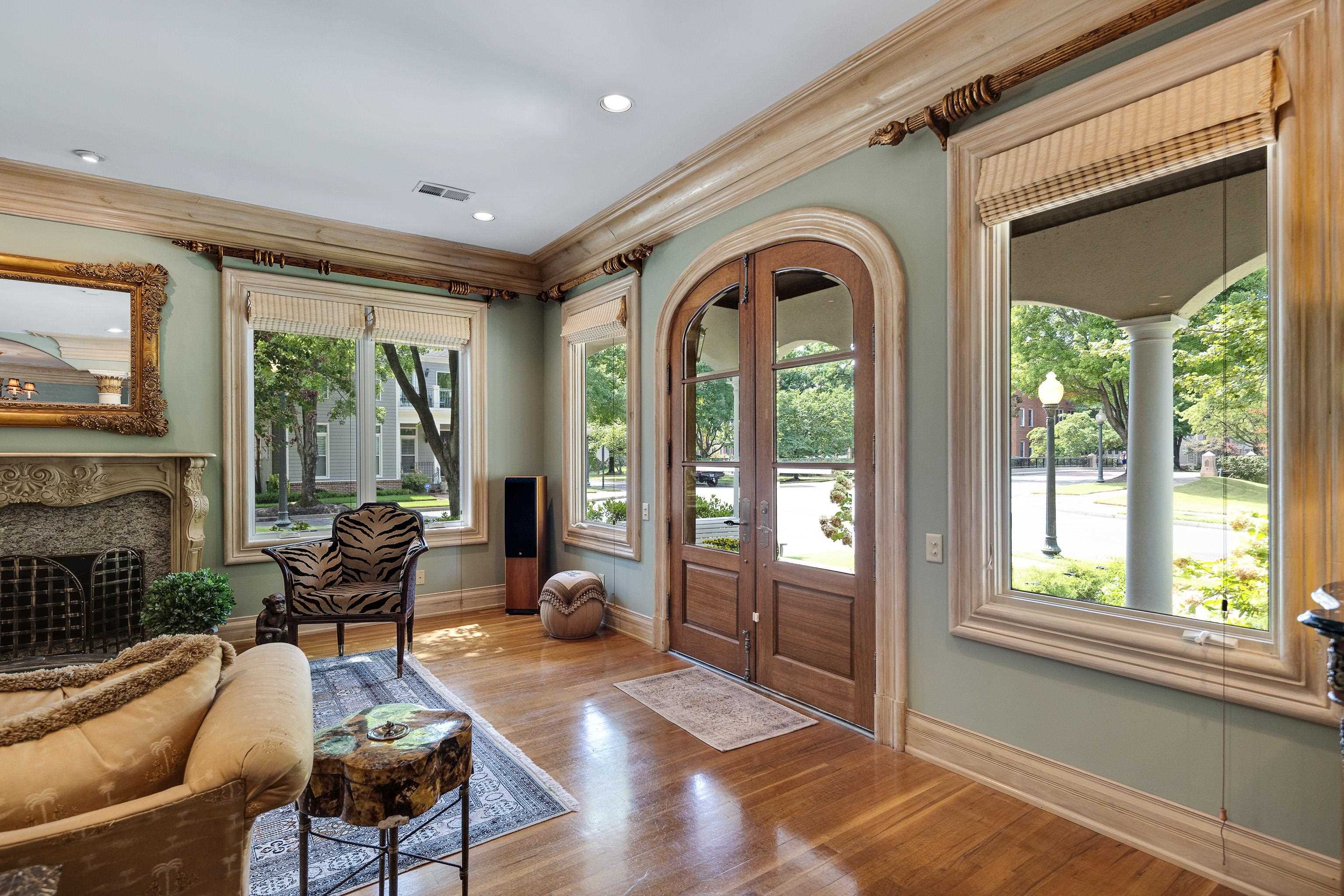 786 HARBOR ISLE CIR W