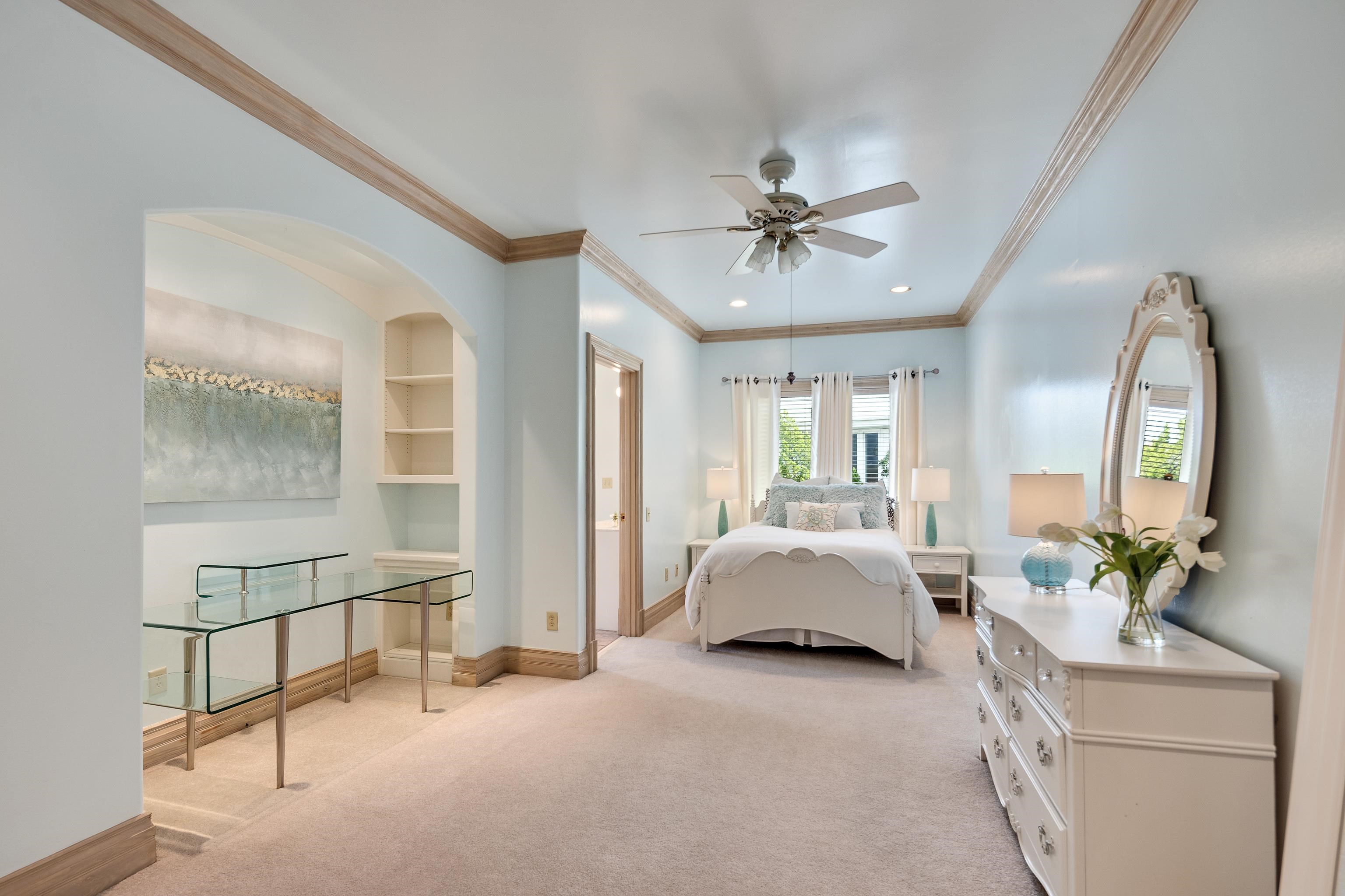 786 HARBOR ISLE CIR W