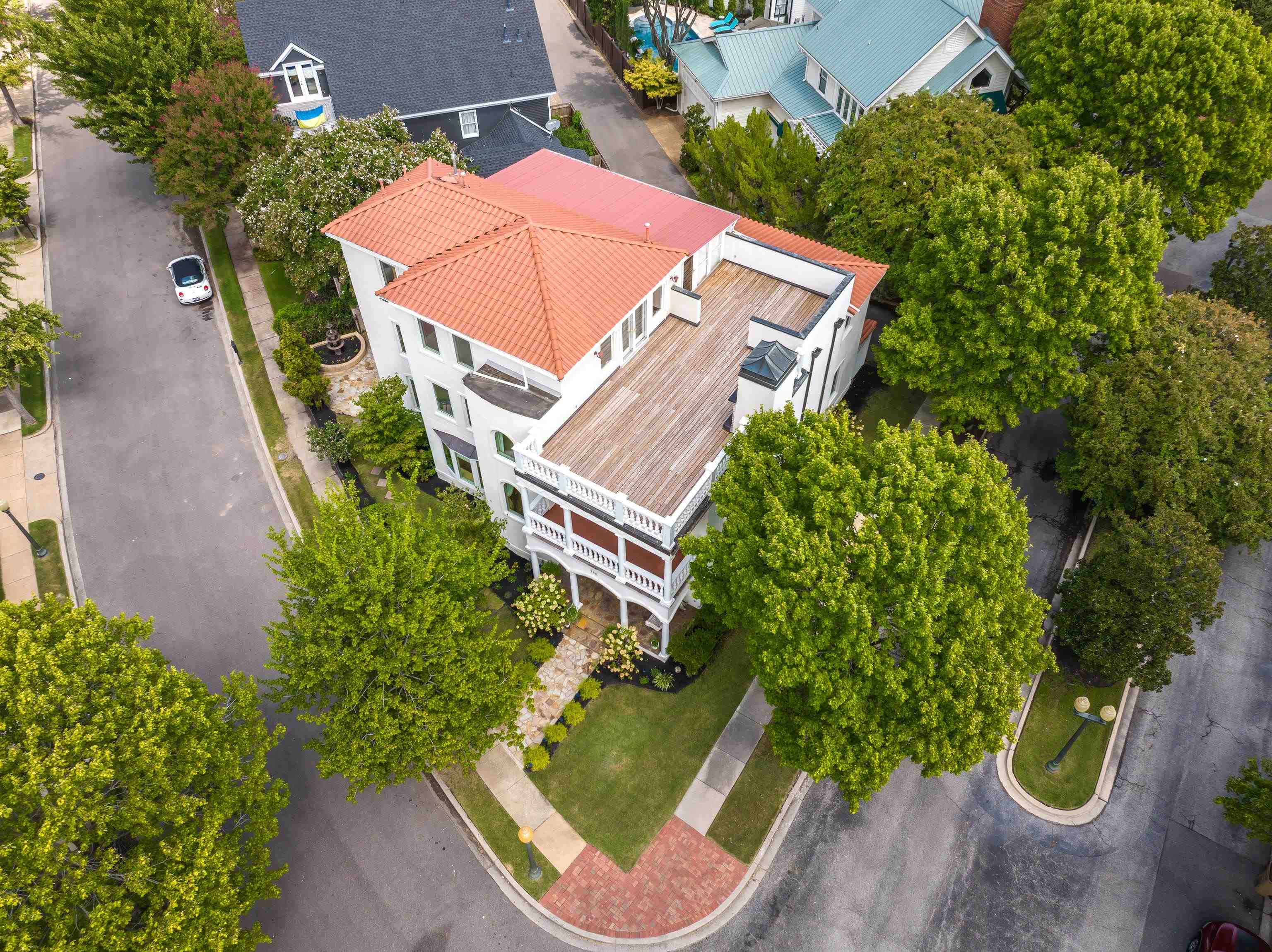 786 HARBOR ISLE CIR W