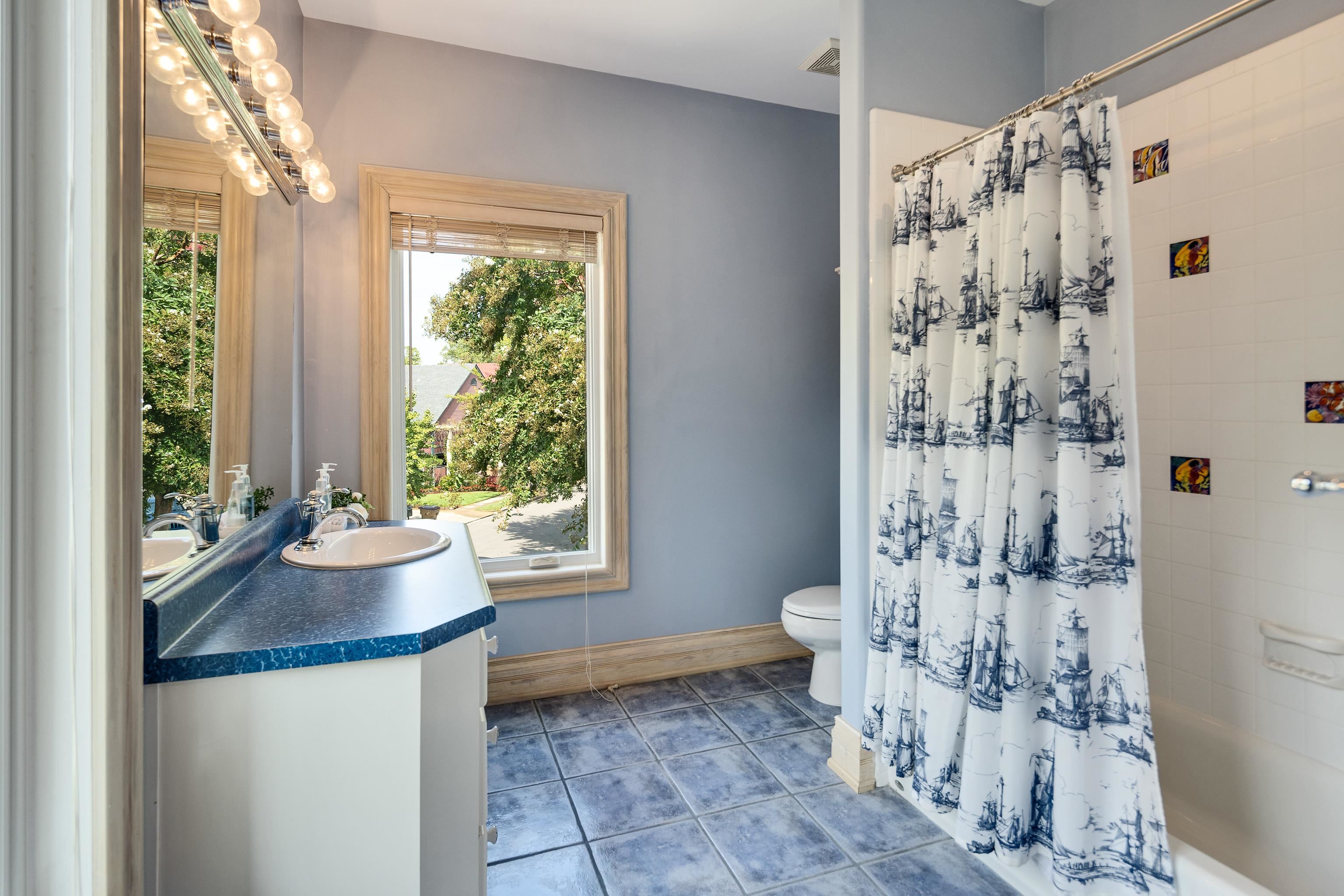 786 HARBOR ISLE CIR W