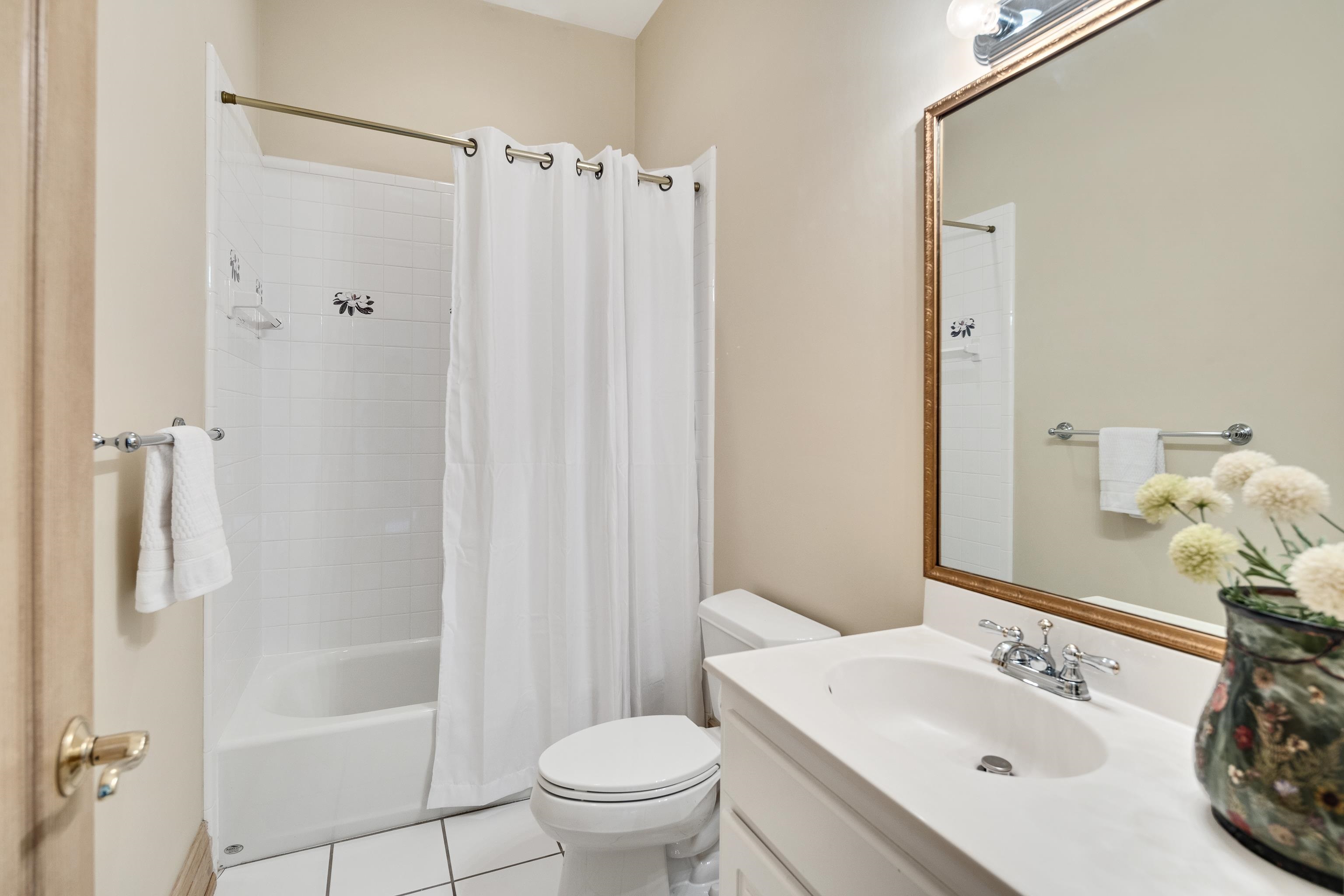 786 HARBOR ISLE CIR W