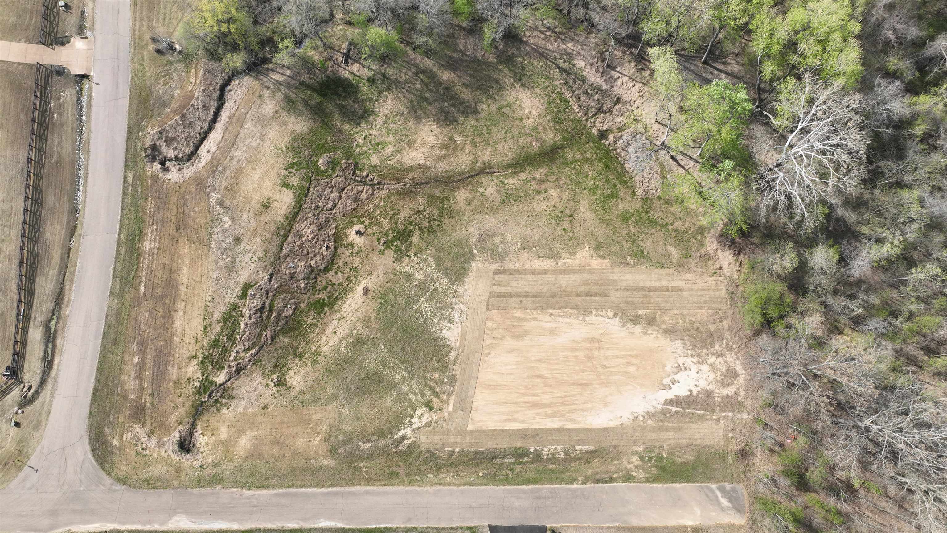 135 THISTLE DR