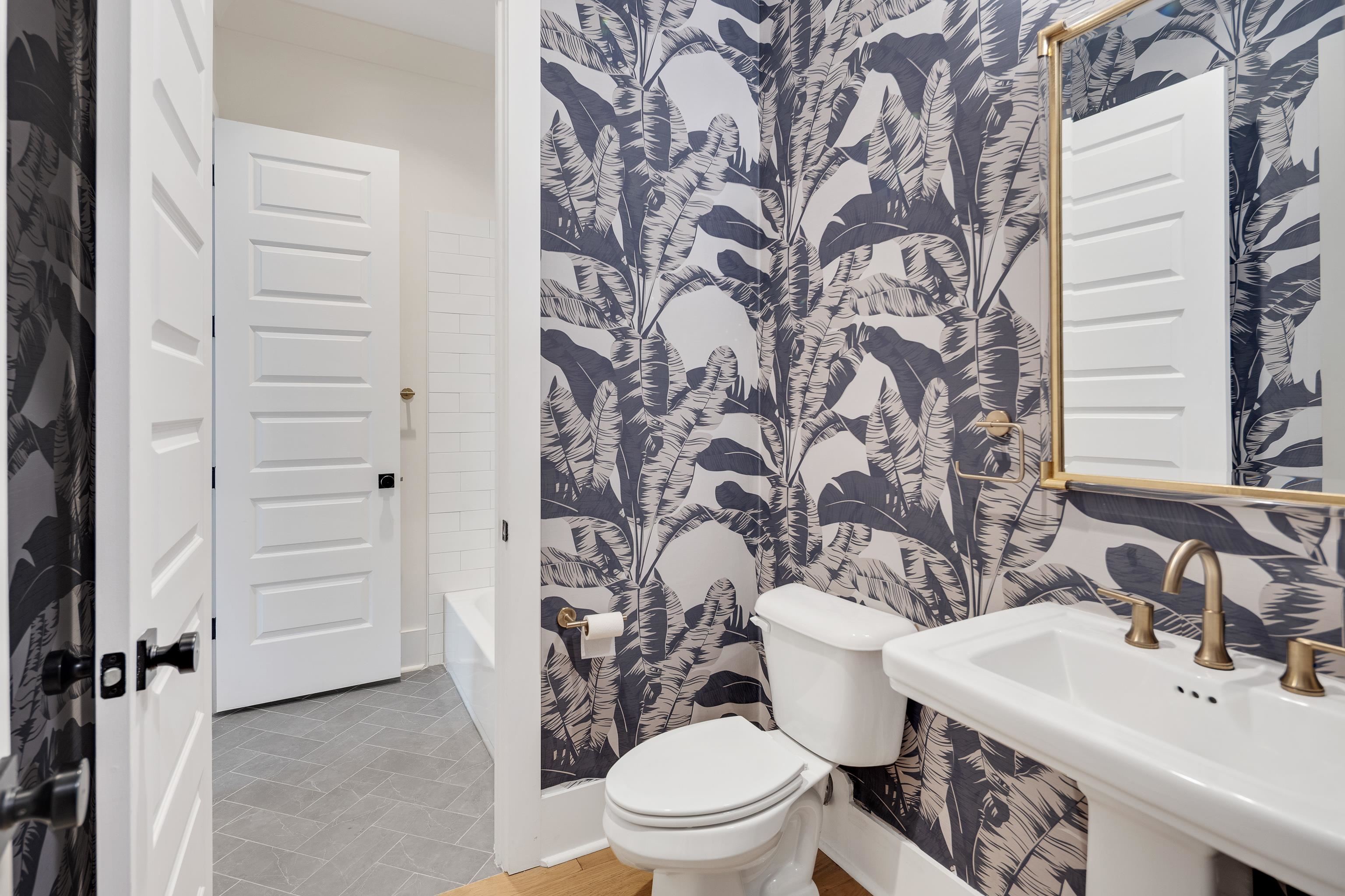 4175 MEADE VILLAGE CV W