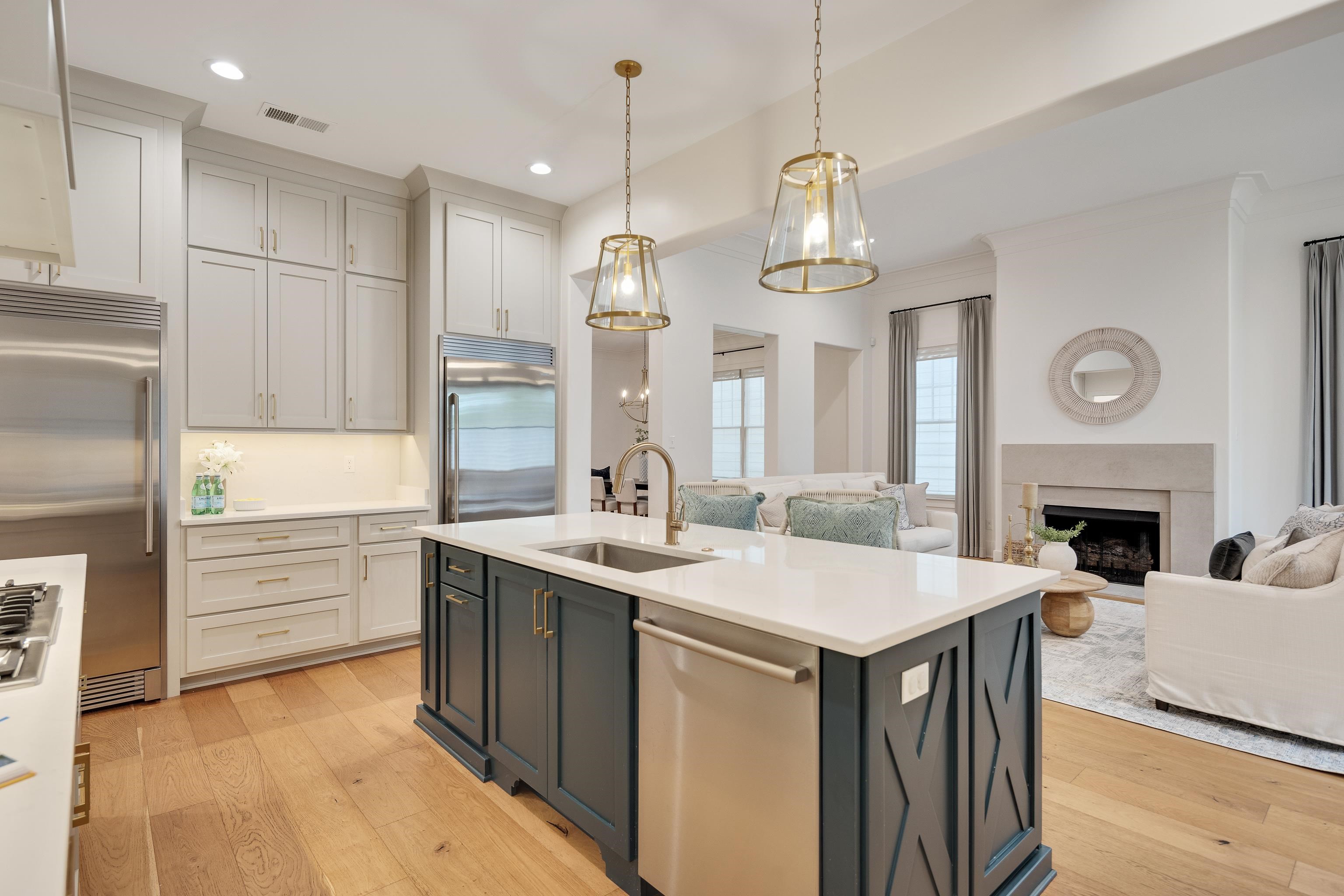 4175 MEADE VILLAGE CV W