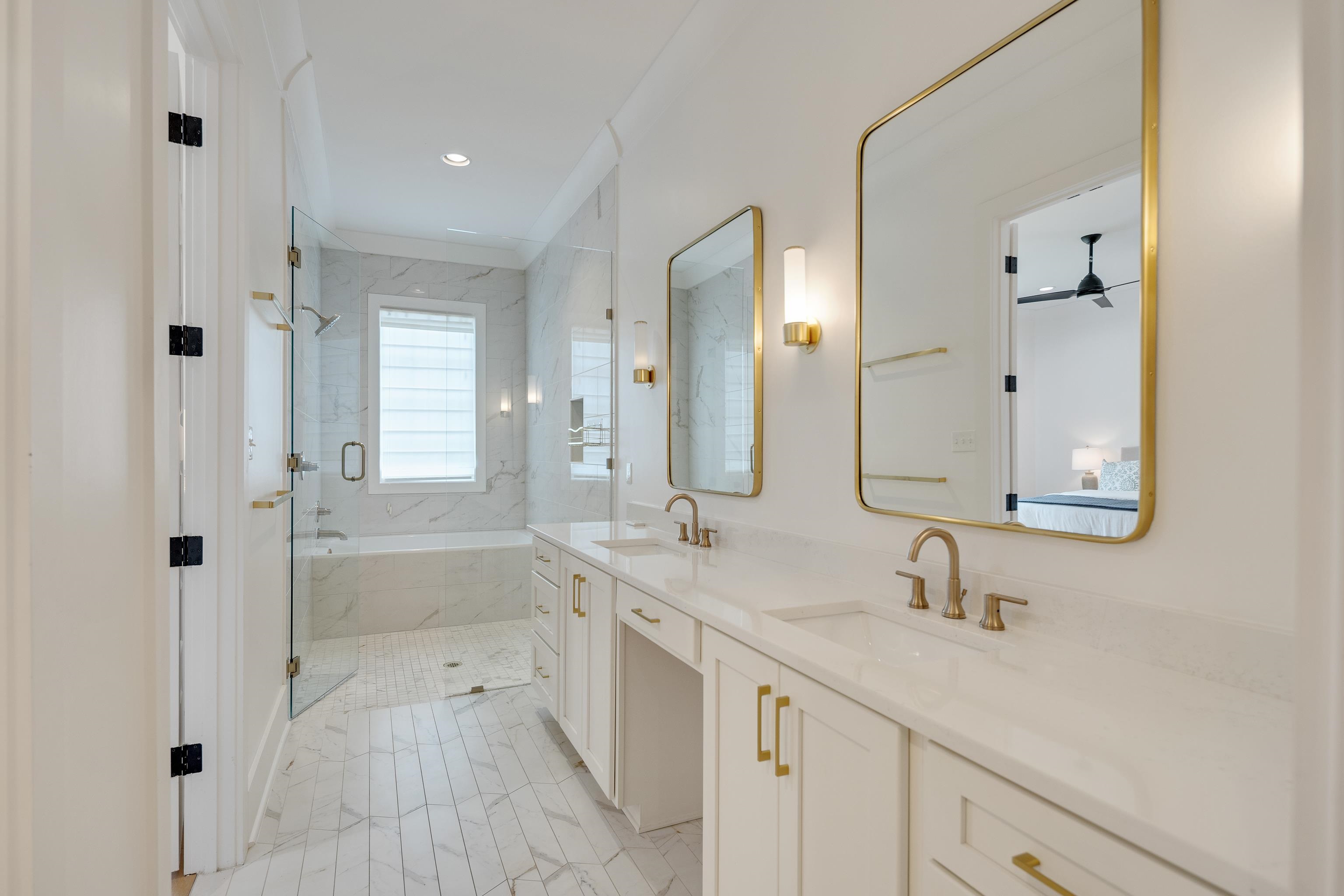 4175 MEADE VILLAGE CV W