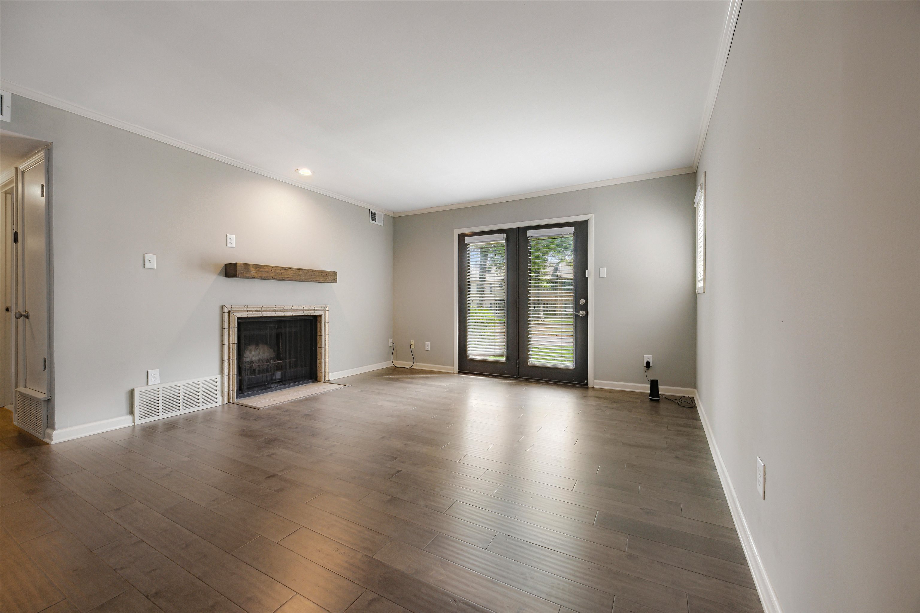 1832 DRAGONFLY CV Unit: 1