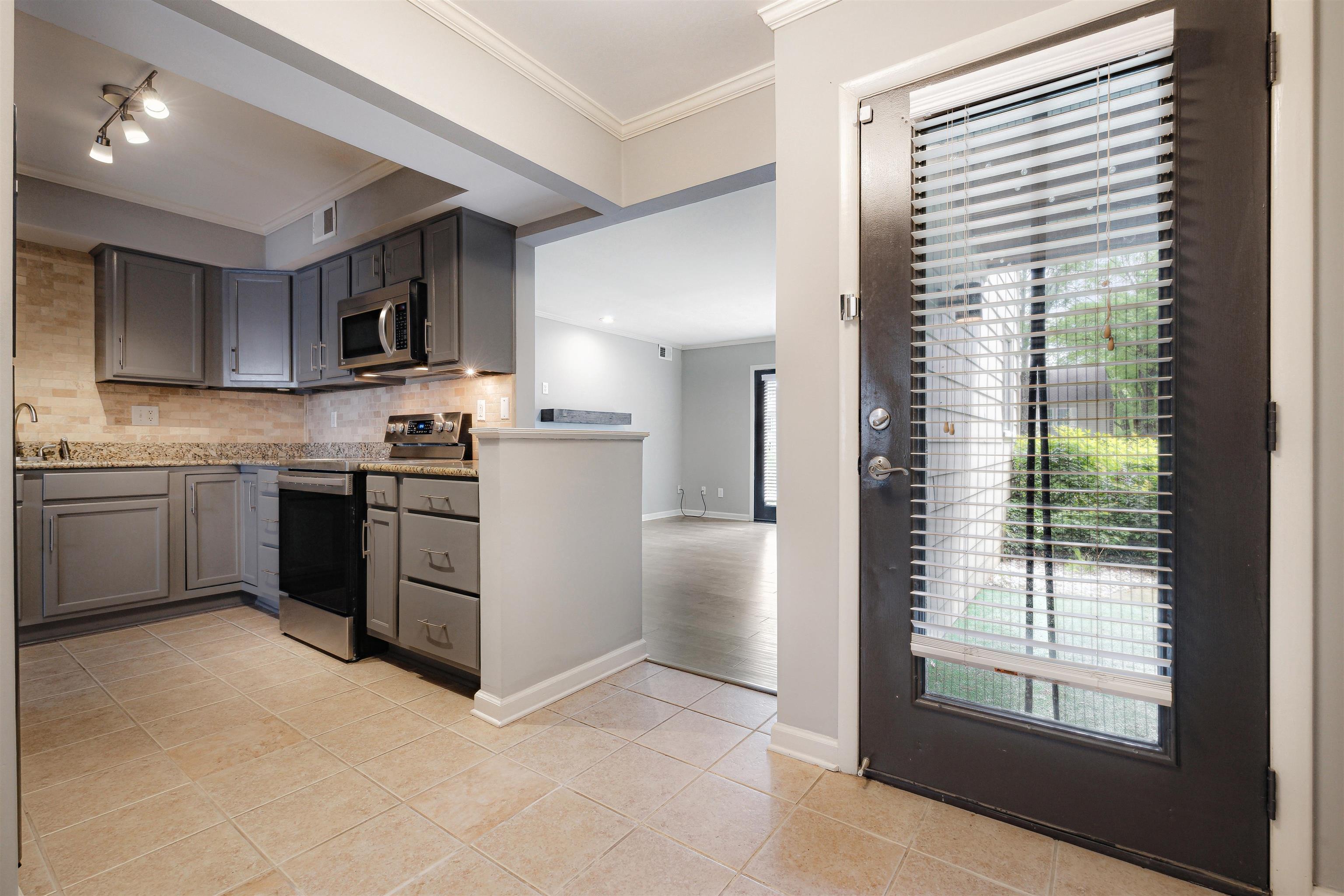 1832 DRAGONFLY CV Unit: 1